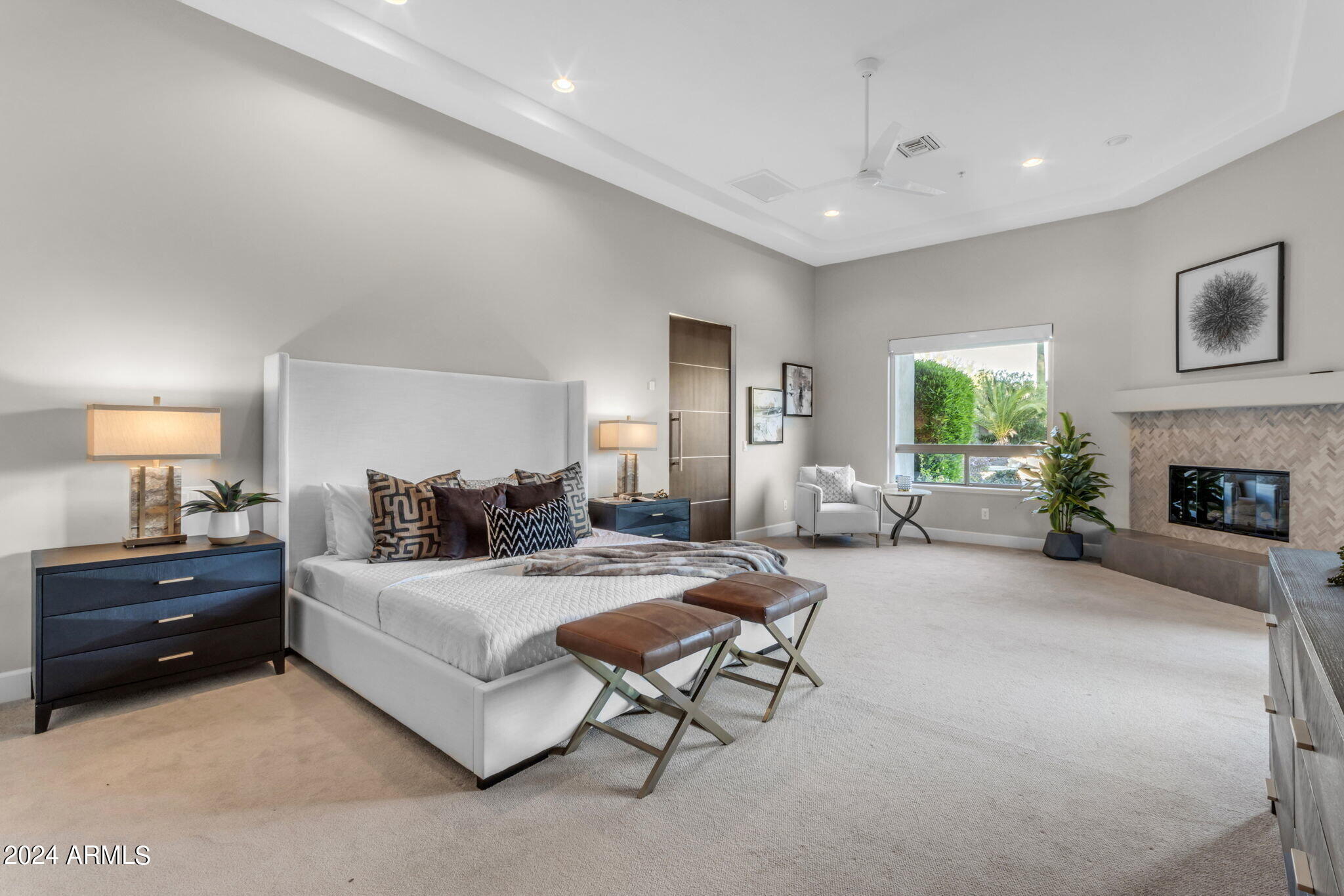 9590 E ALTADENA Avenue