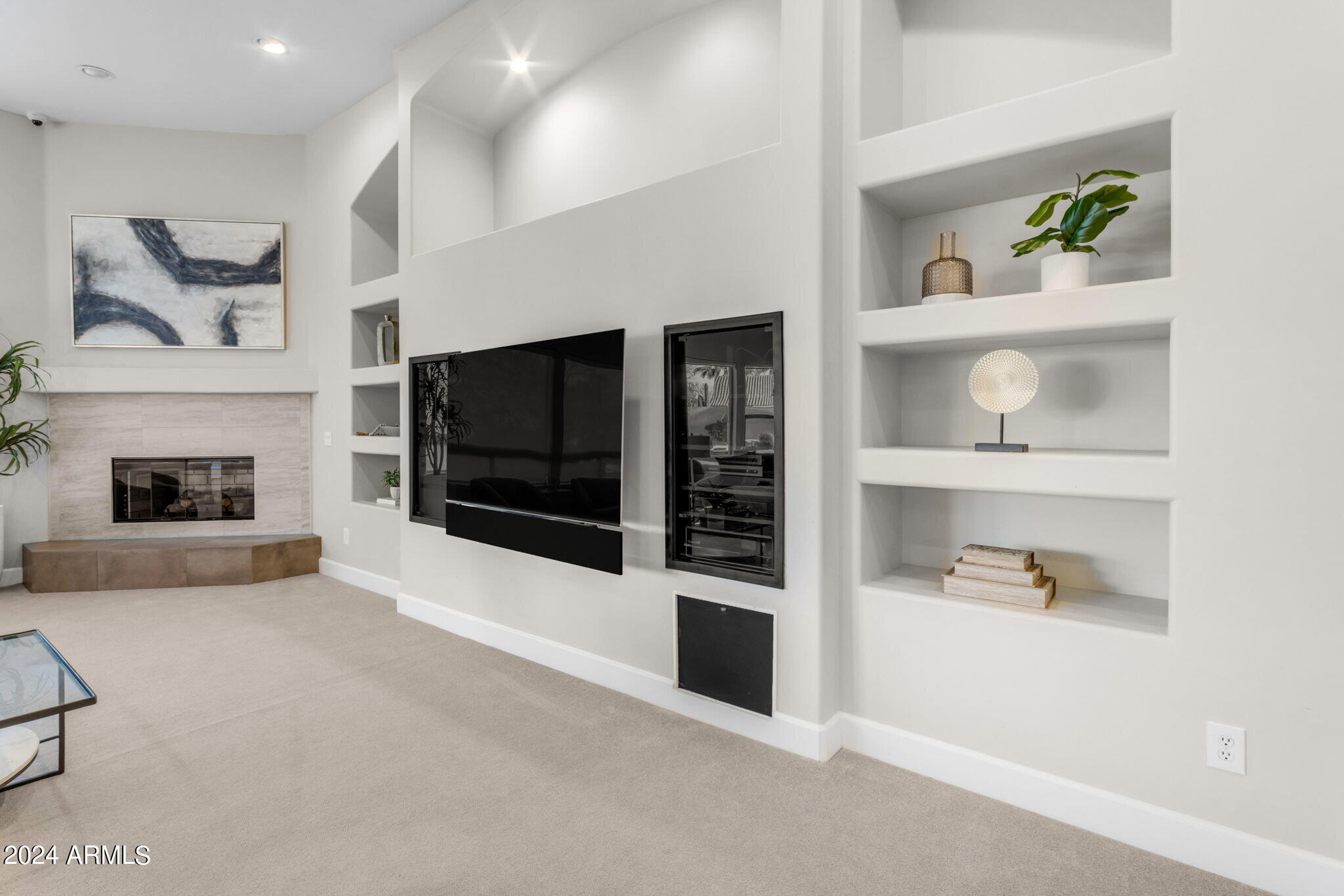 9590 E ALTADENA Avenue