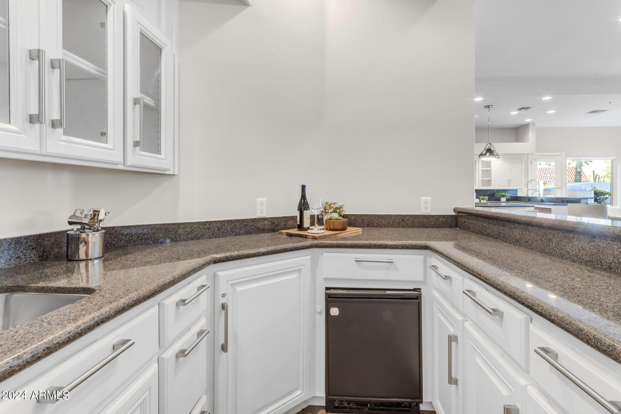 9590 E ALTADENA Avenue