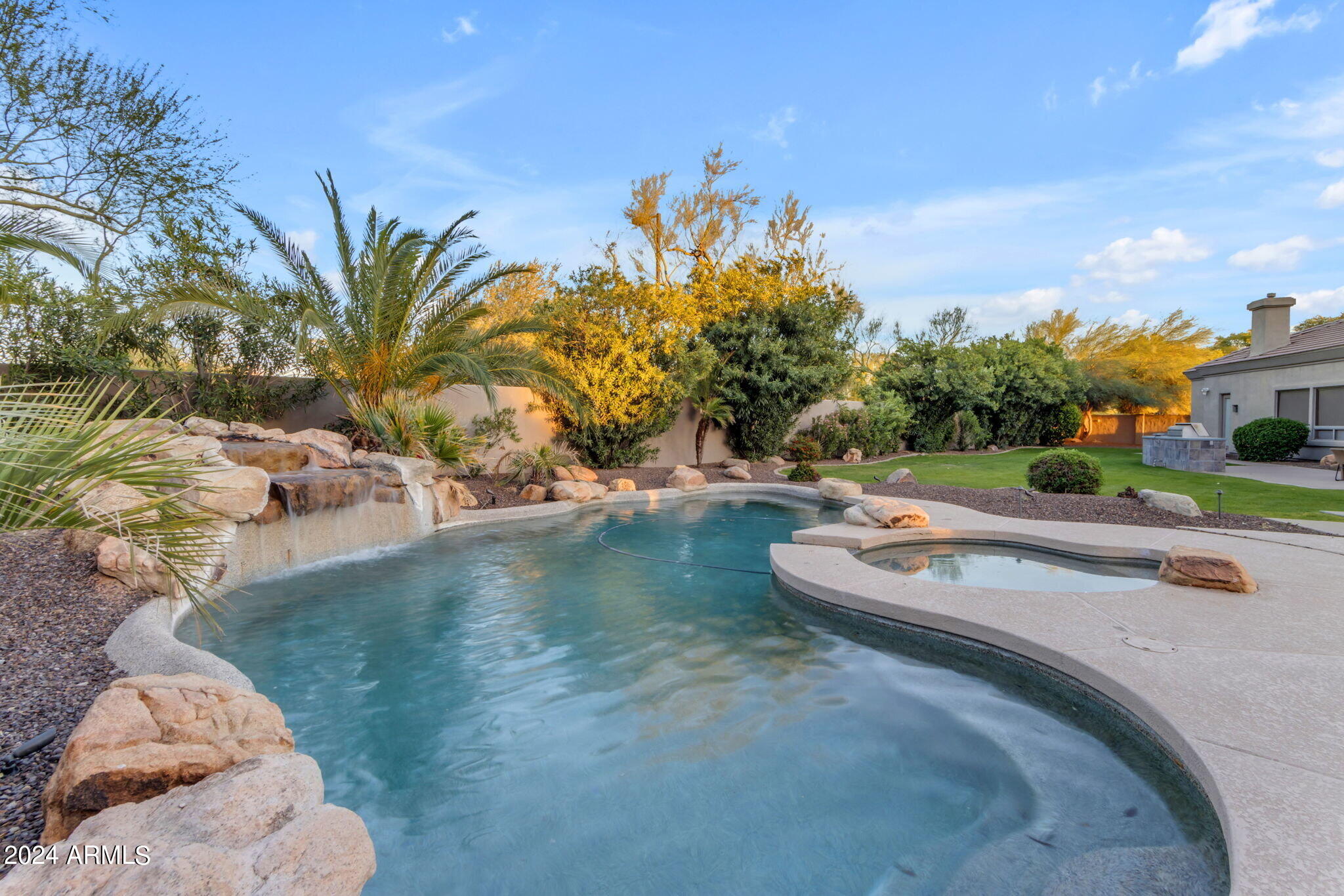 9590 E ALTADENA Avenue