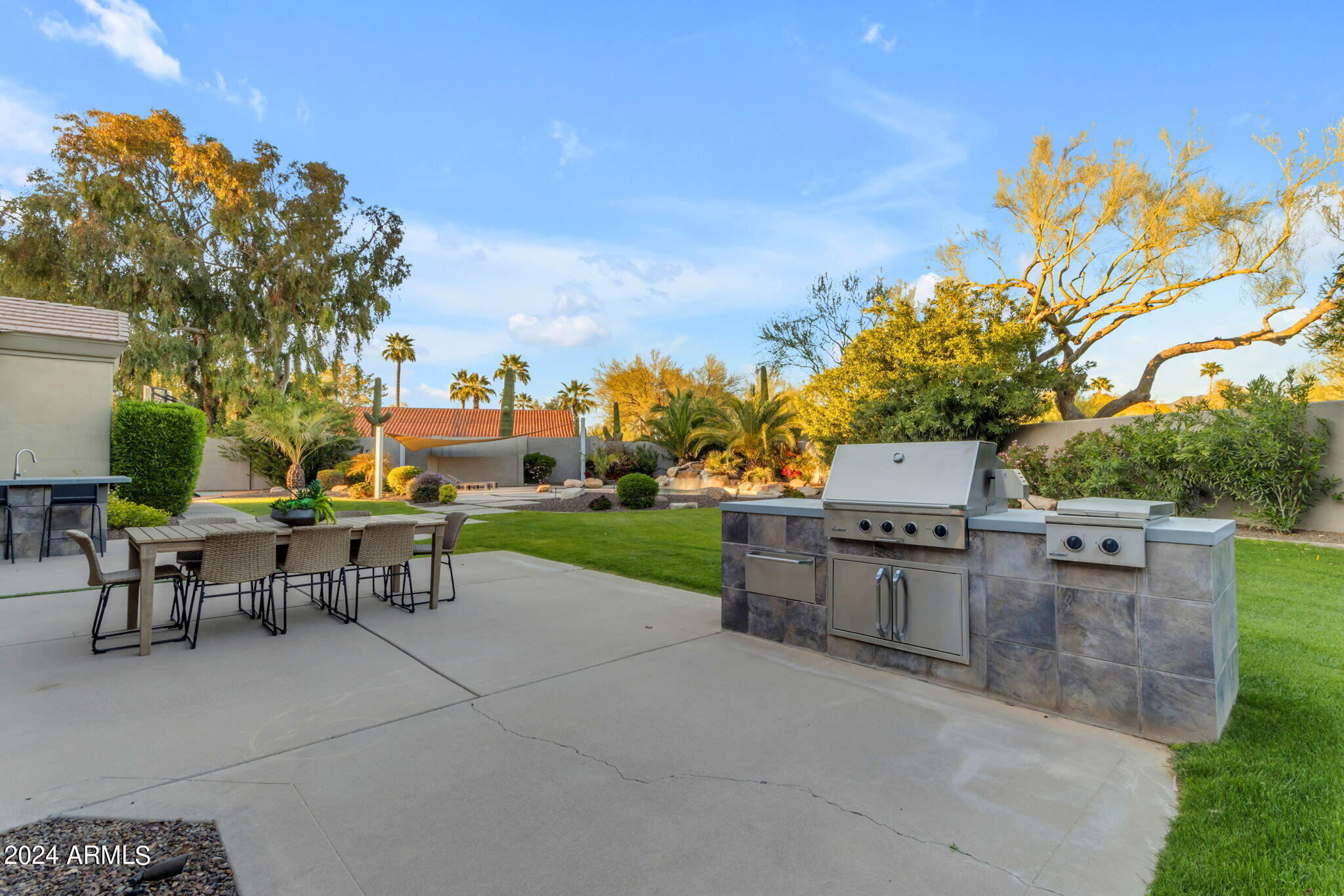 9590 E ALTADENA Avenue