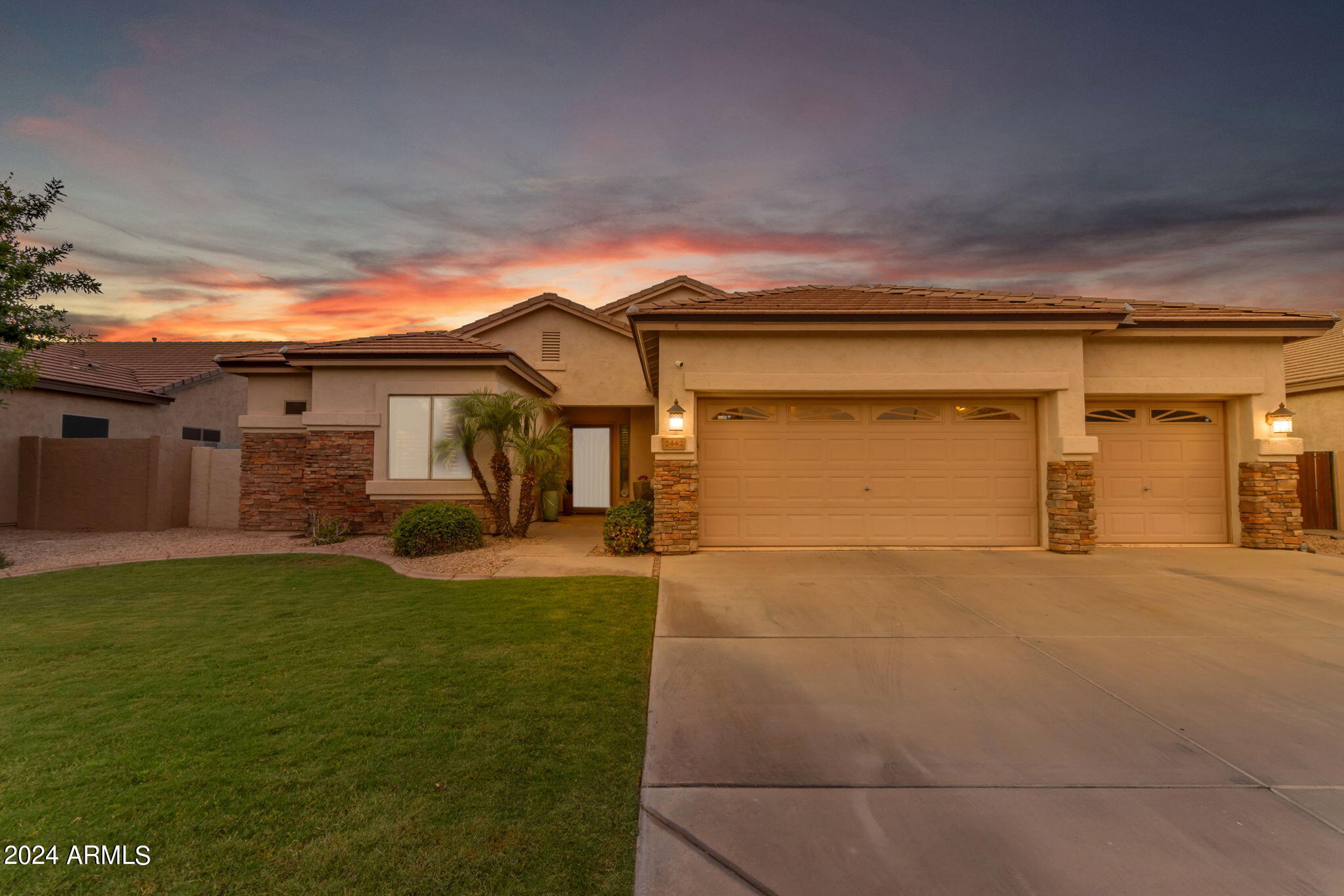 2442 E RIVIERA Place