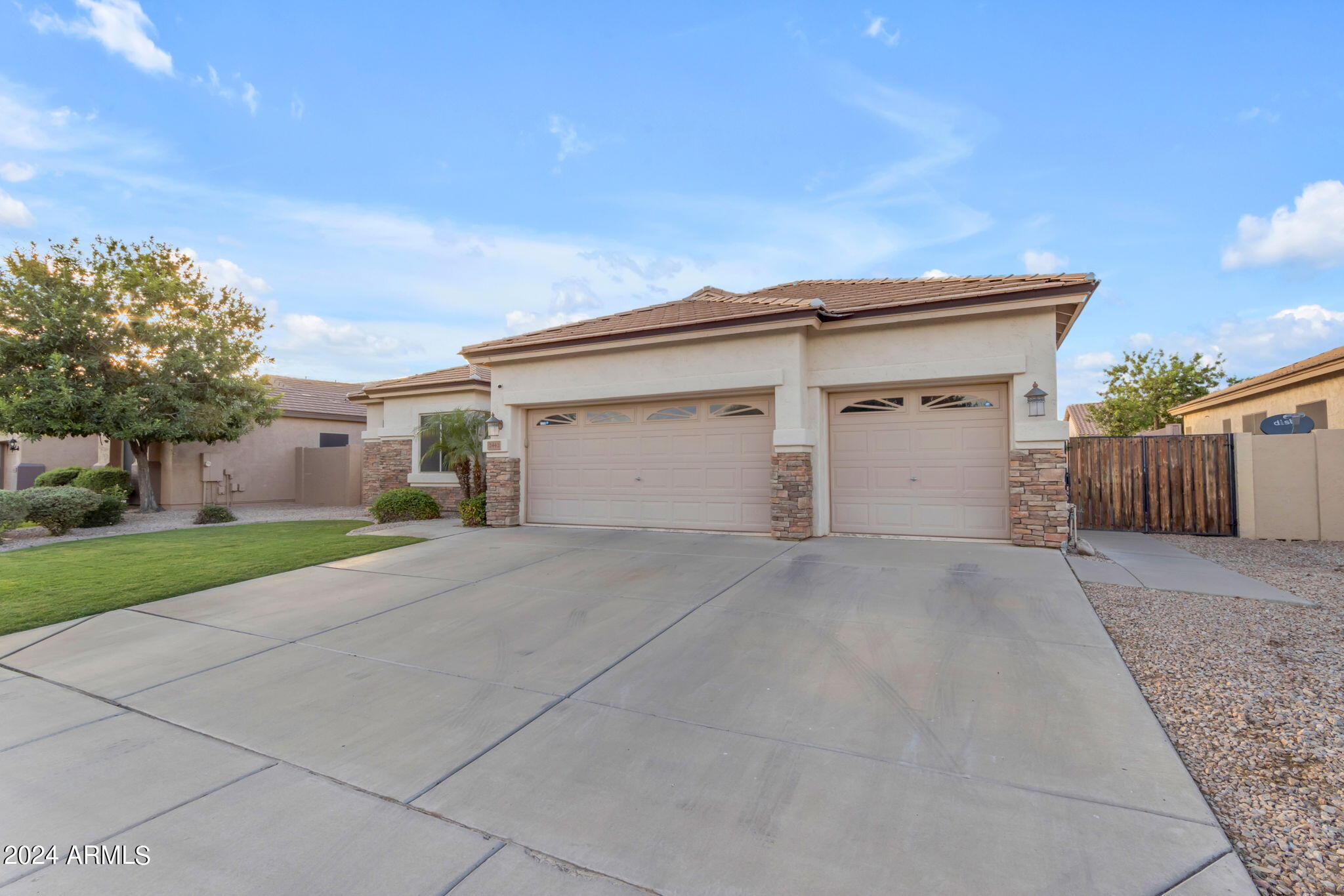 2442 E RIVIERA Place