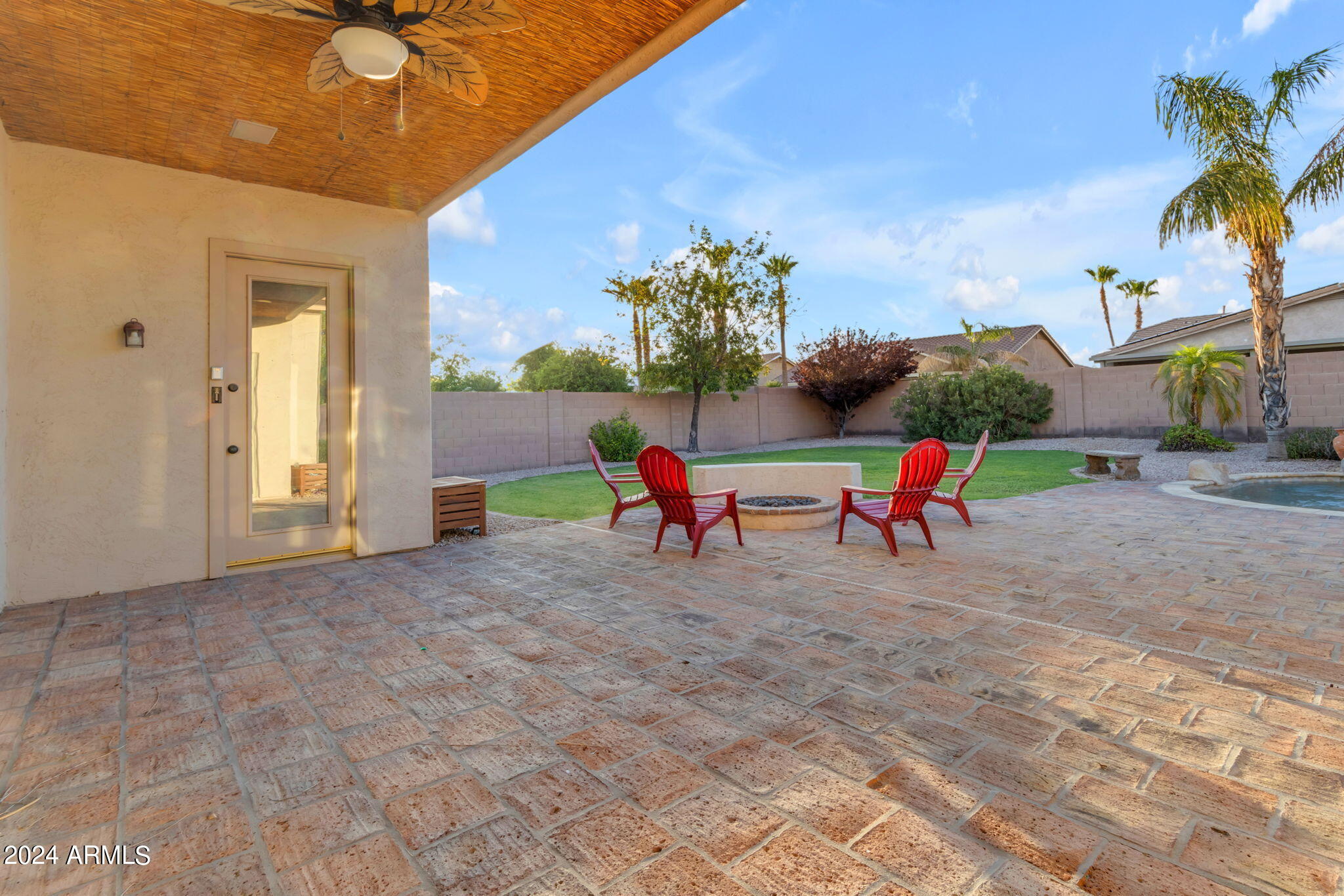 2442 E RIVIERA Place