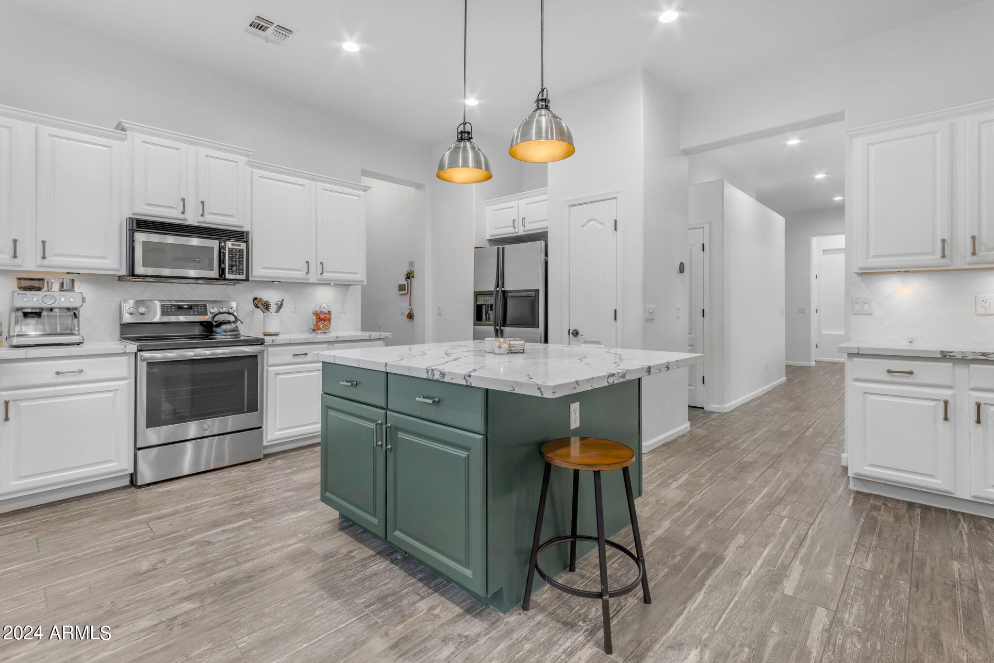 2442 E RIVIERA Place