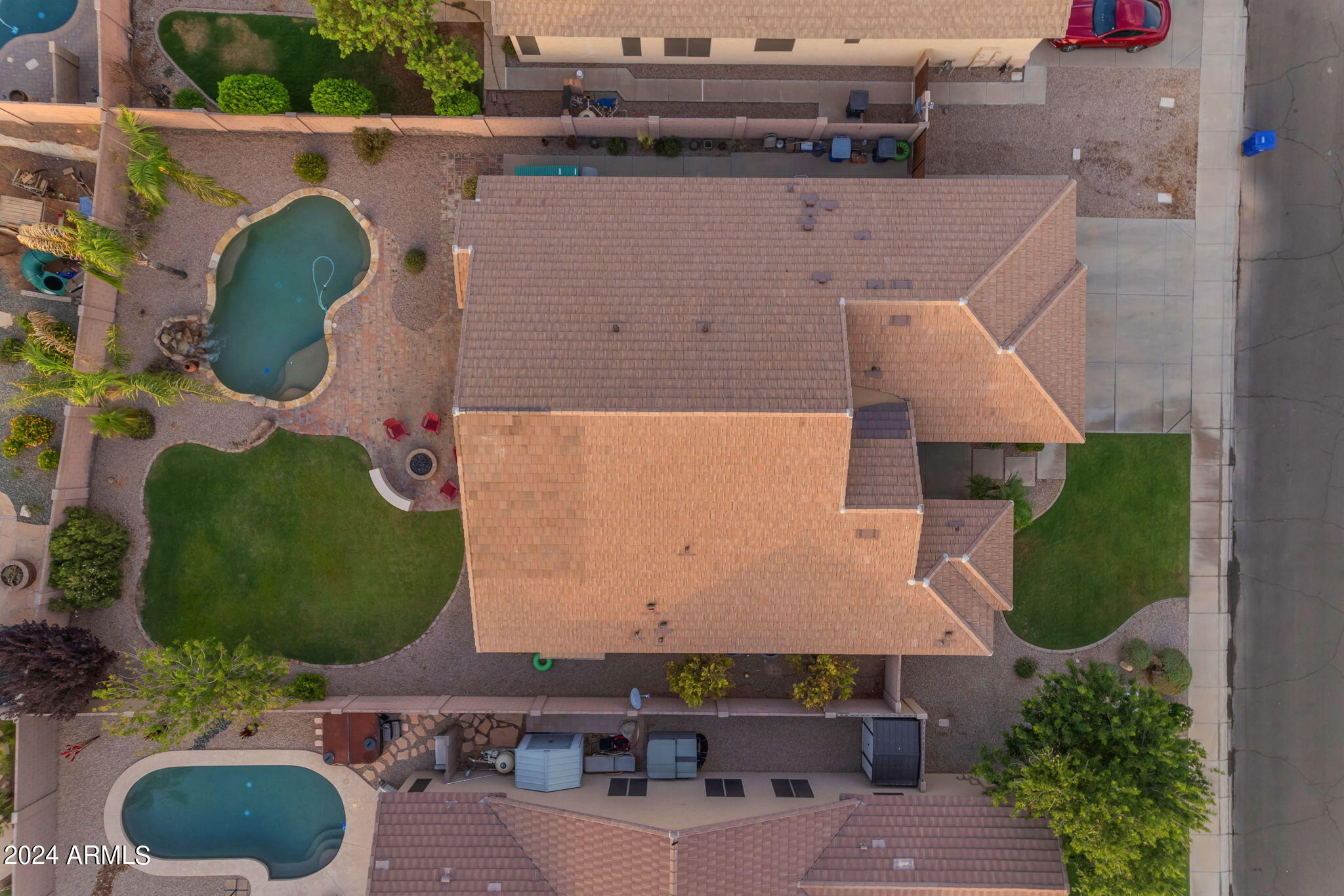 2442 E RIVIERA Place