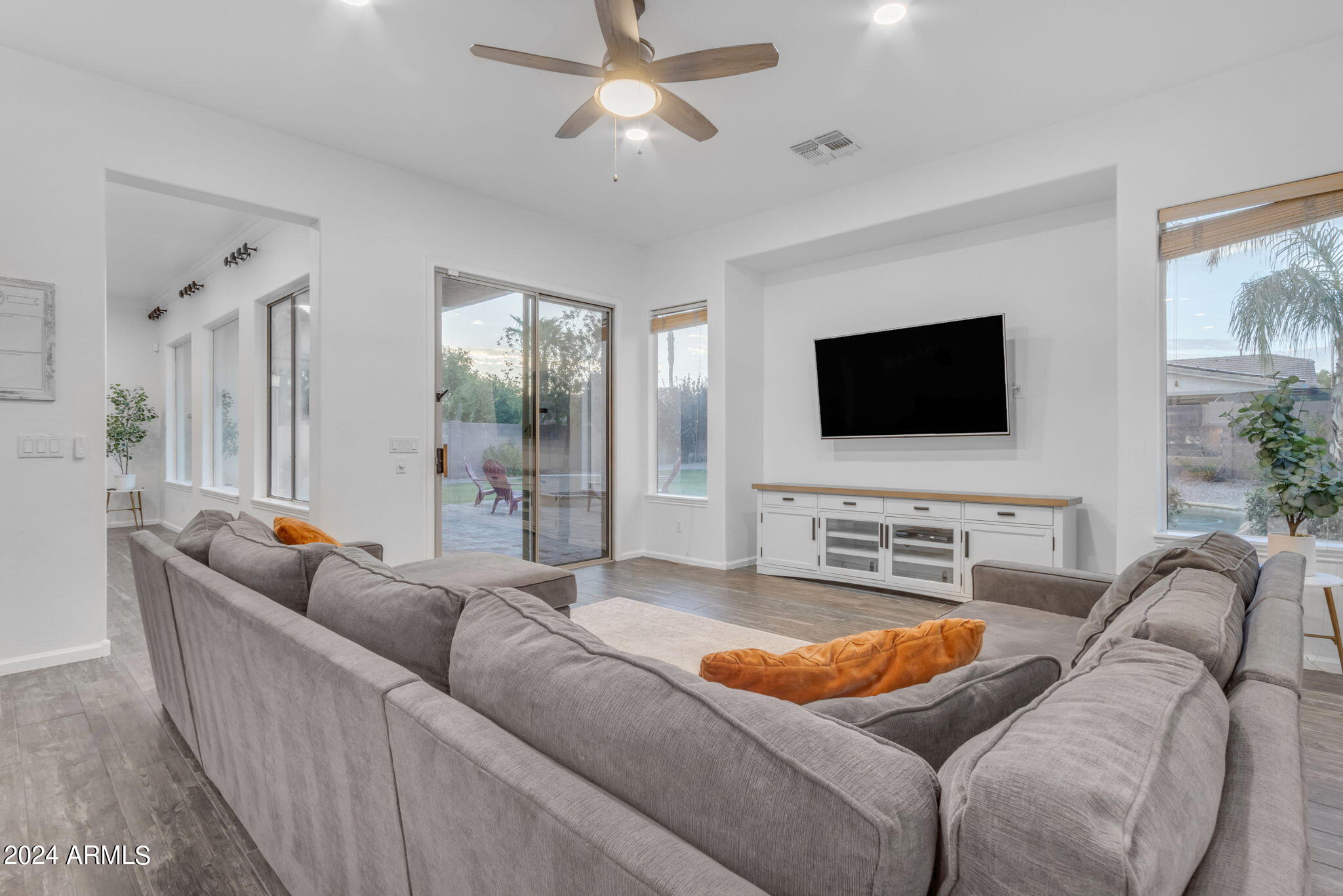 2442 E RIVIERA Place