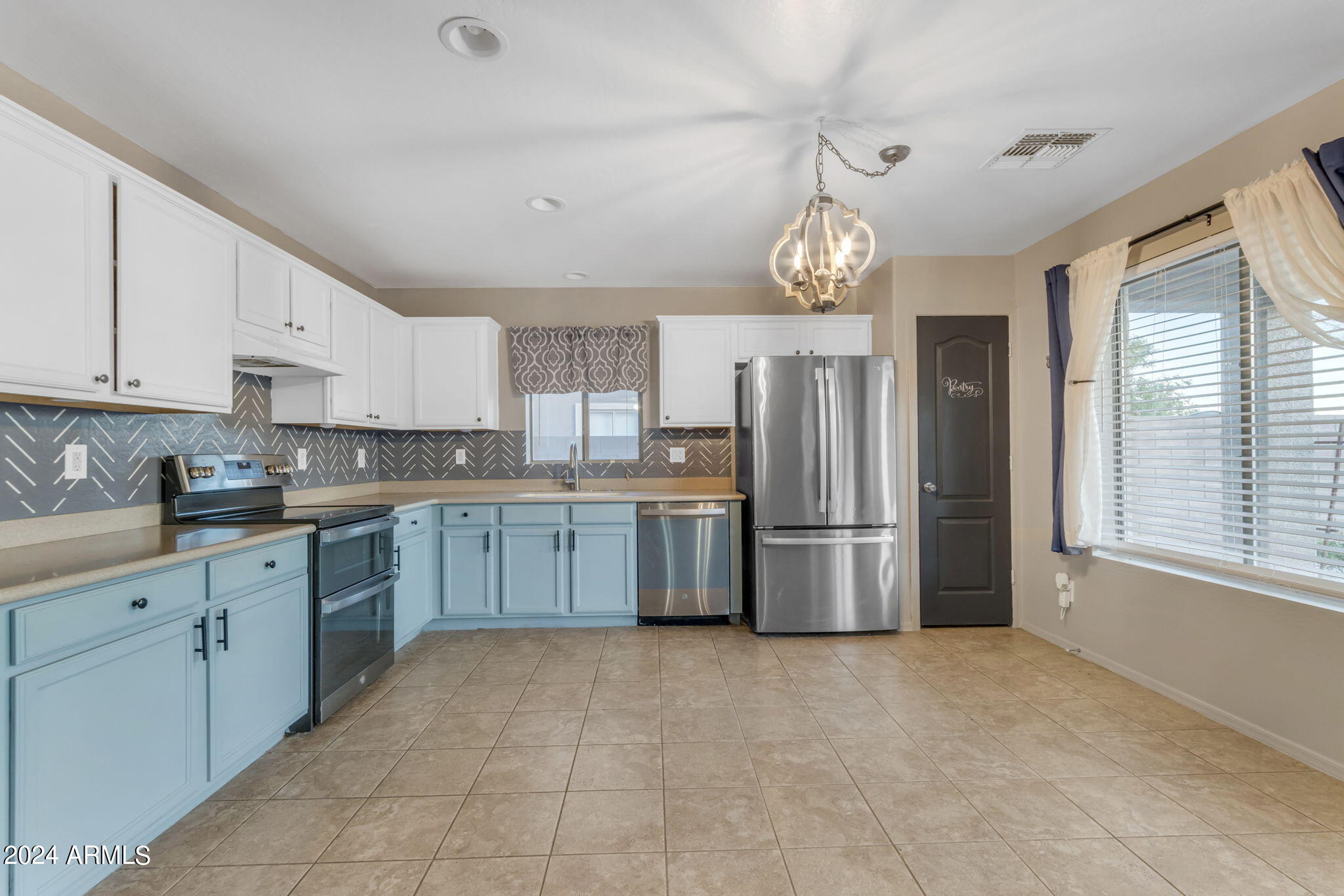 244 S 22ND Street