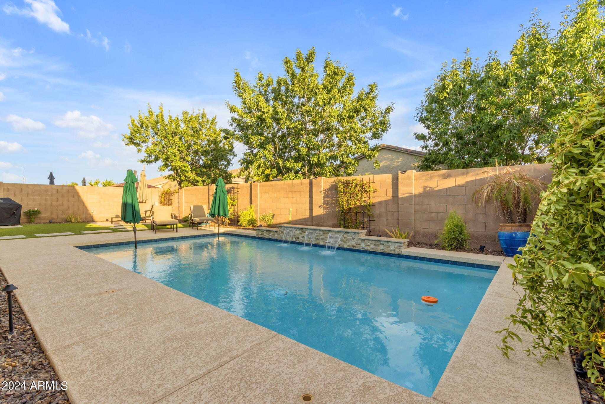 3933 E STRAWBERRY Drive