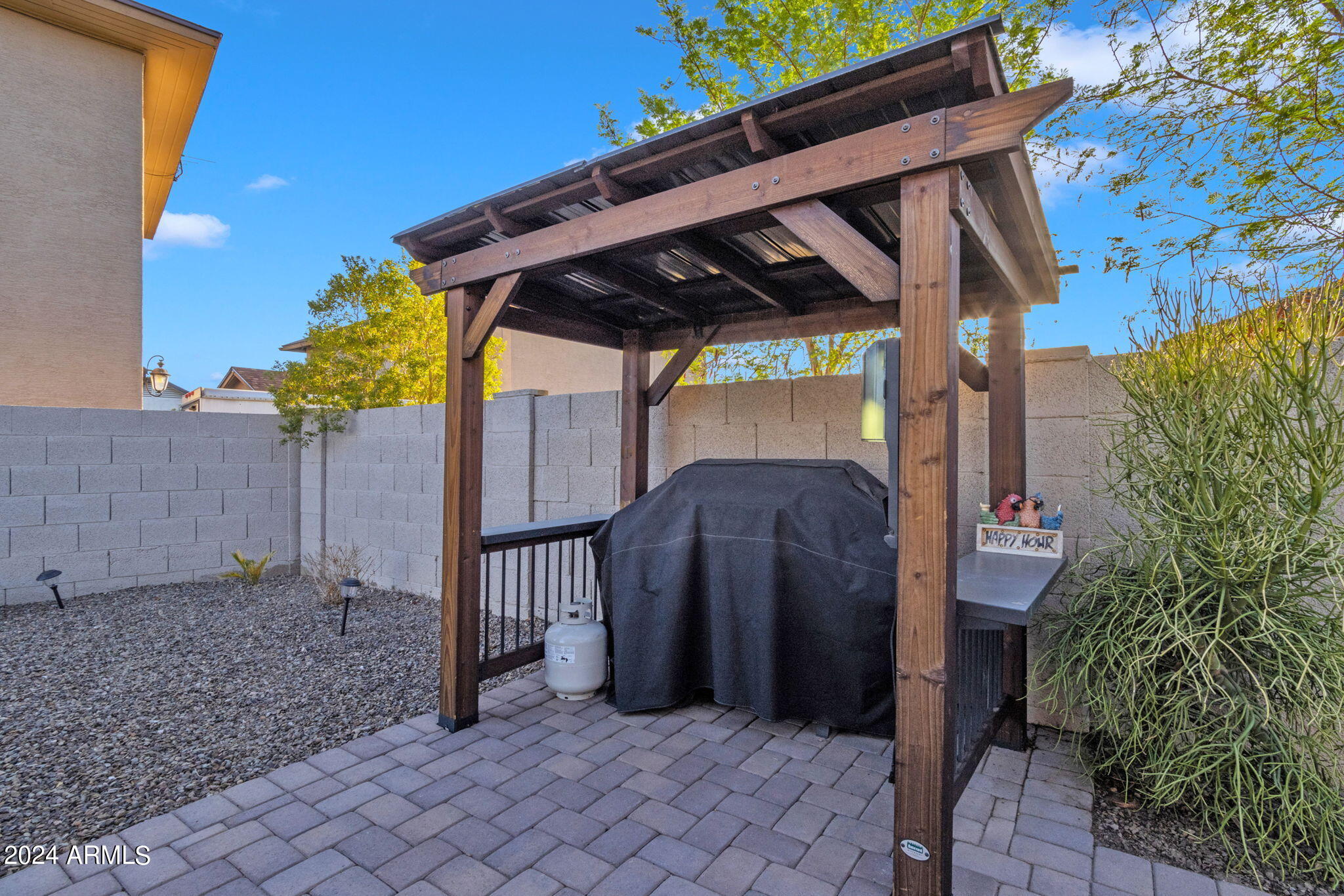 7521 W WILLOW Avenue