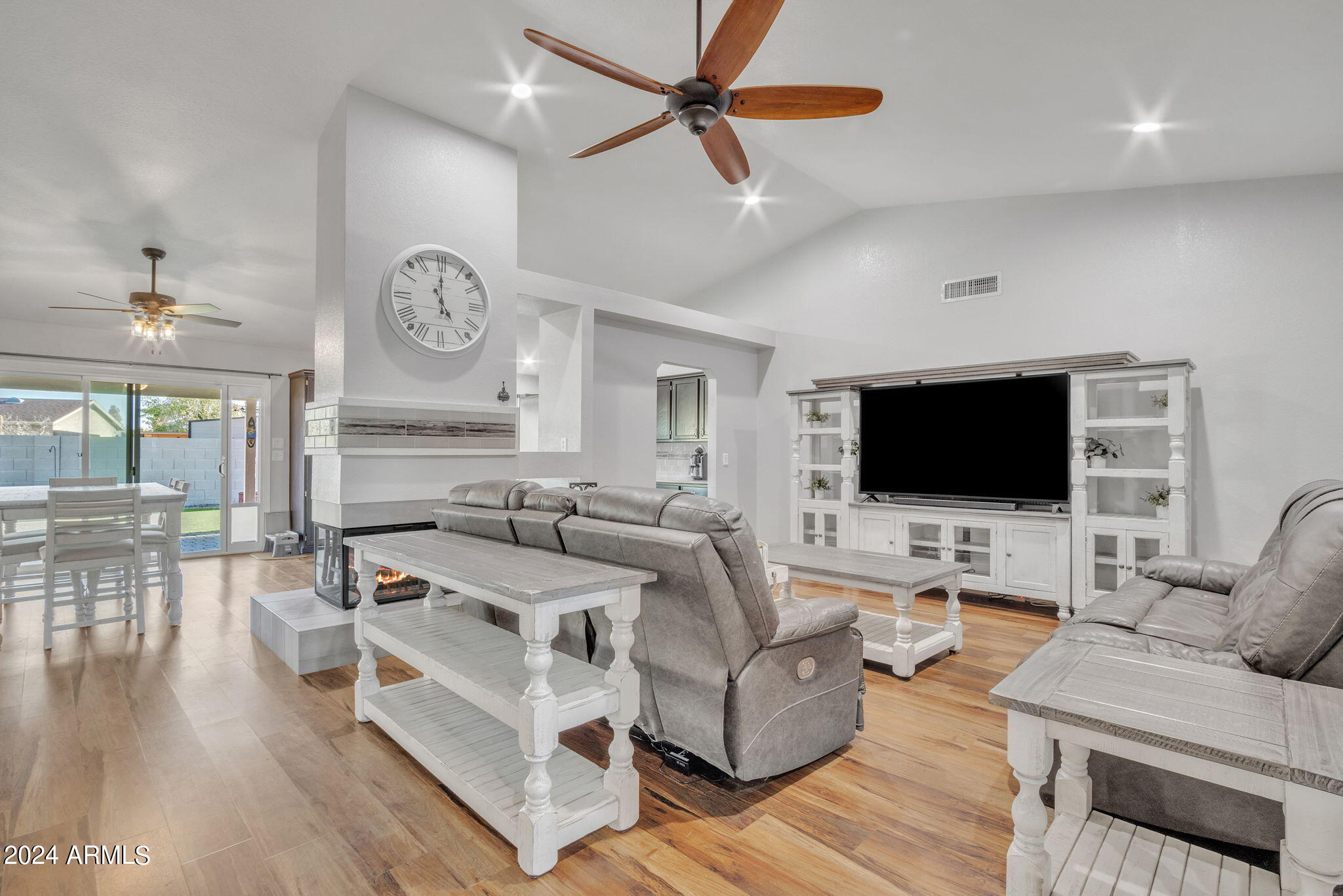 7521 W WILLOW Avenue