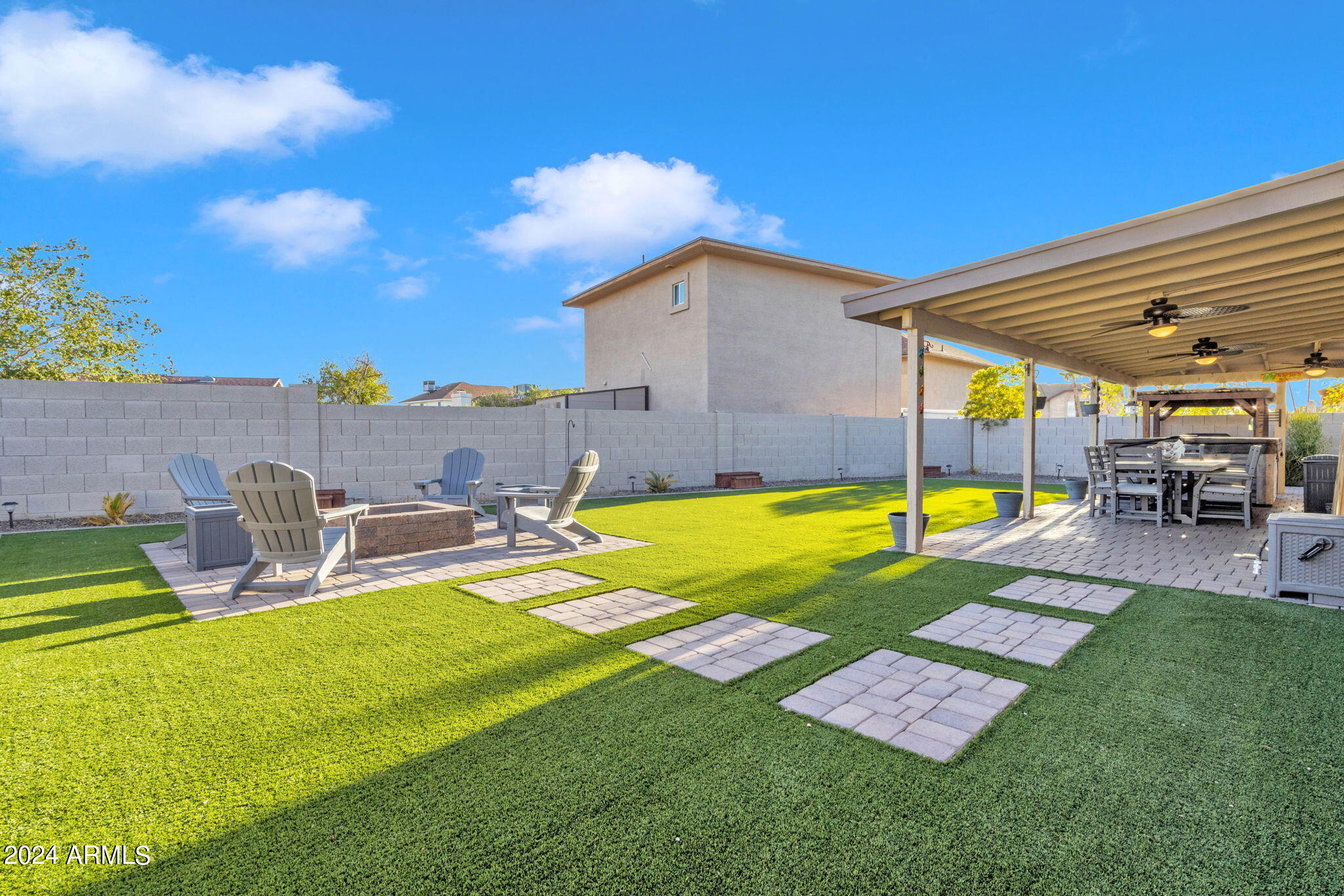 7521 W WILLOW Avenue