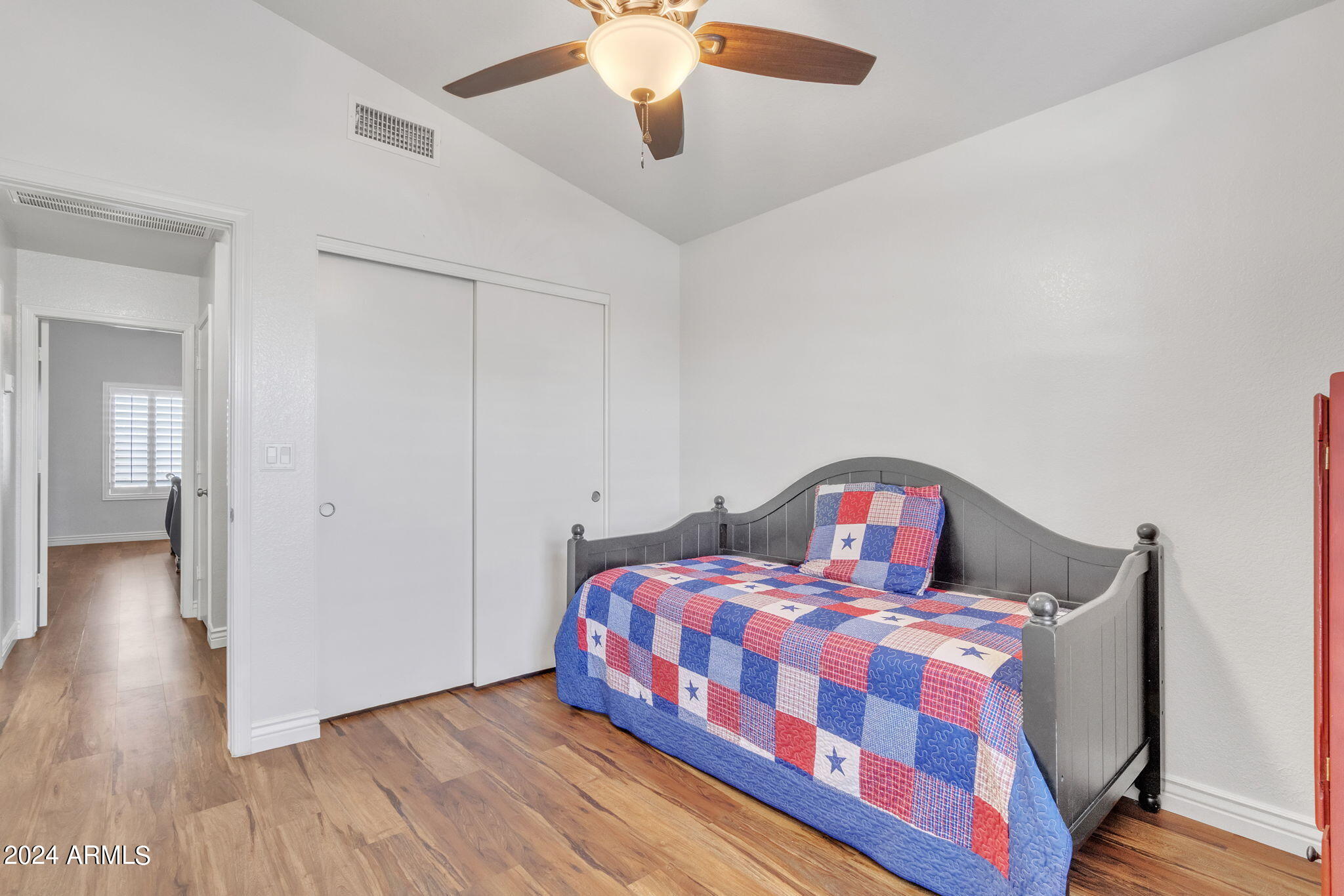 7521 W WILLOW Avenue