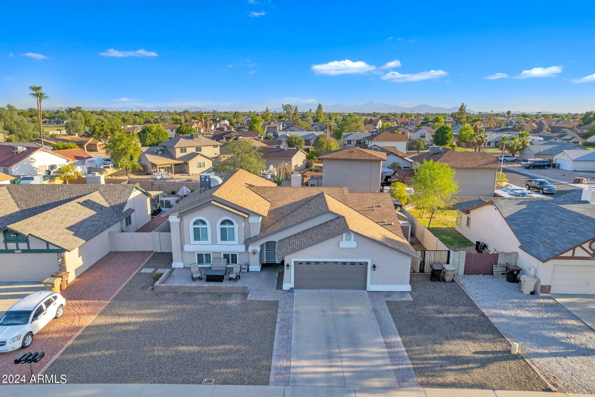 7521 W WILLOW Avenue