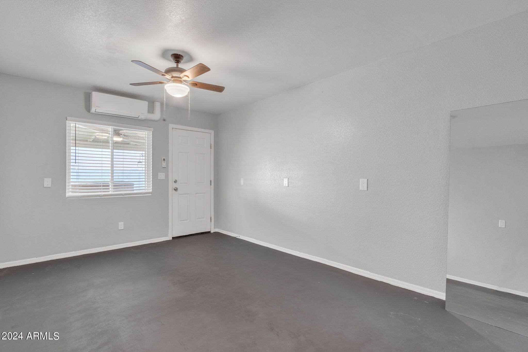 7521 W WILLOW Avenue