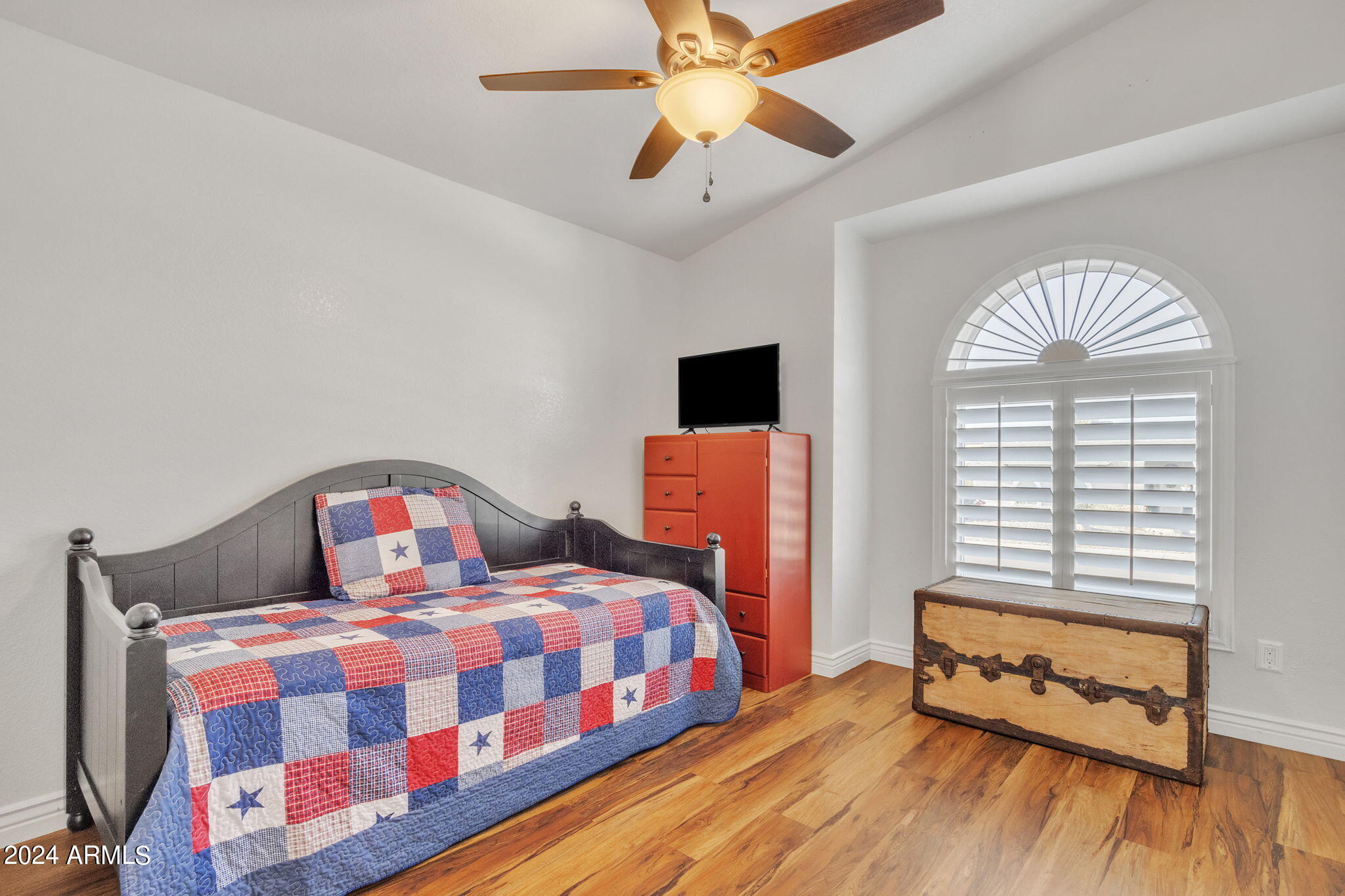 7521 W WILLOW Avenue