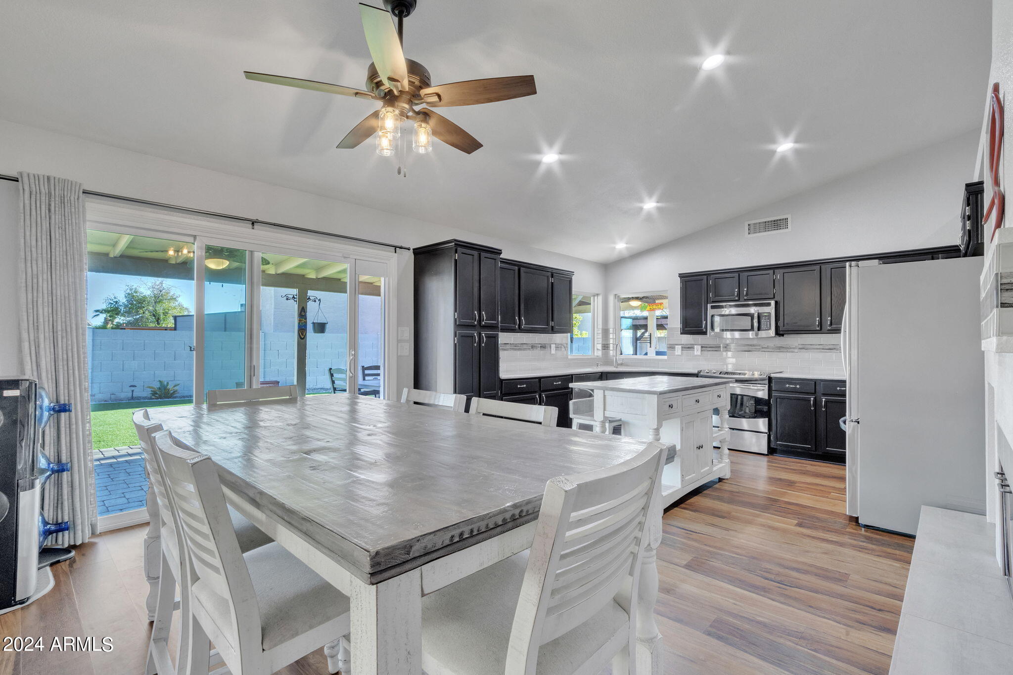 7521 W WILLOW Avenue