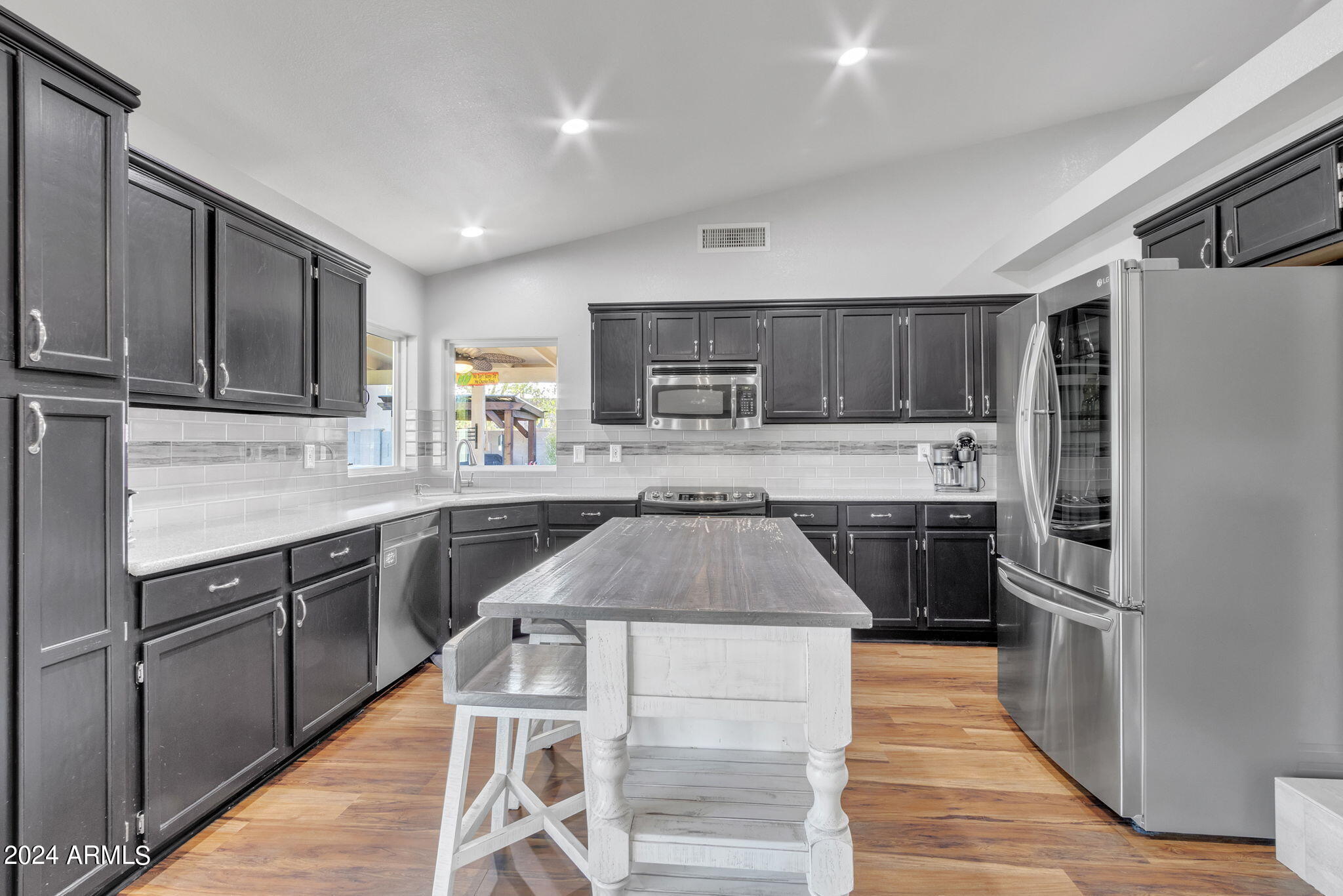 7521 W WILLOW Avenue