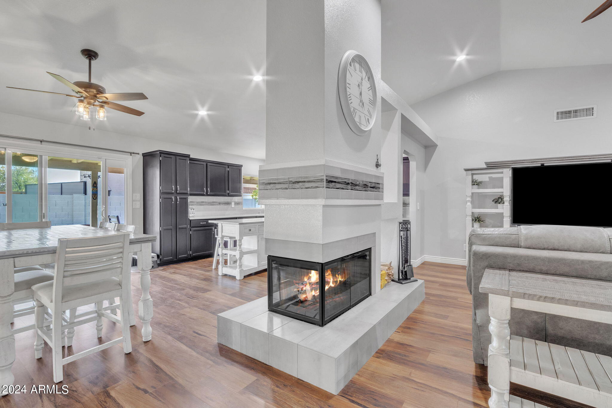 7521 W WILLOW Avenue