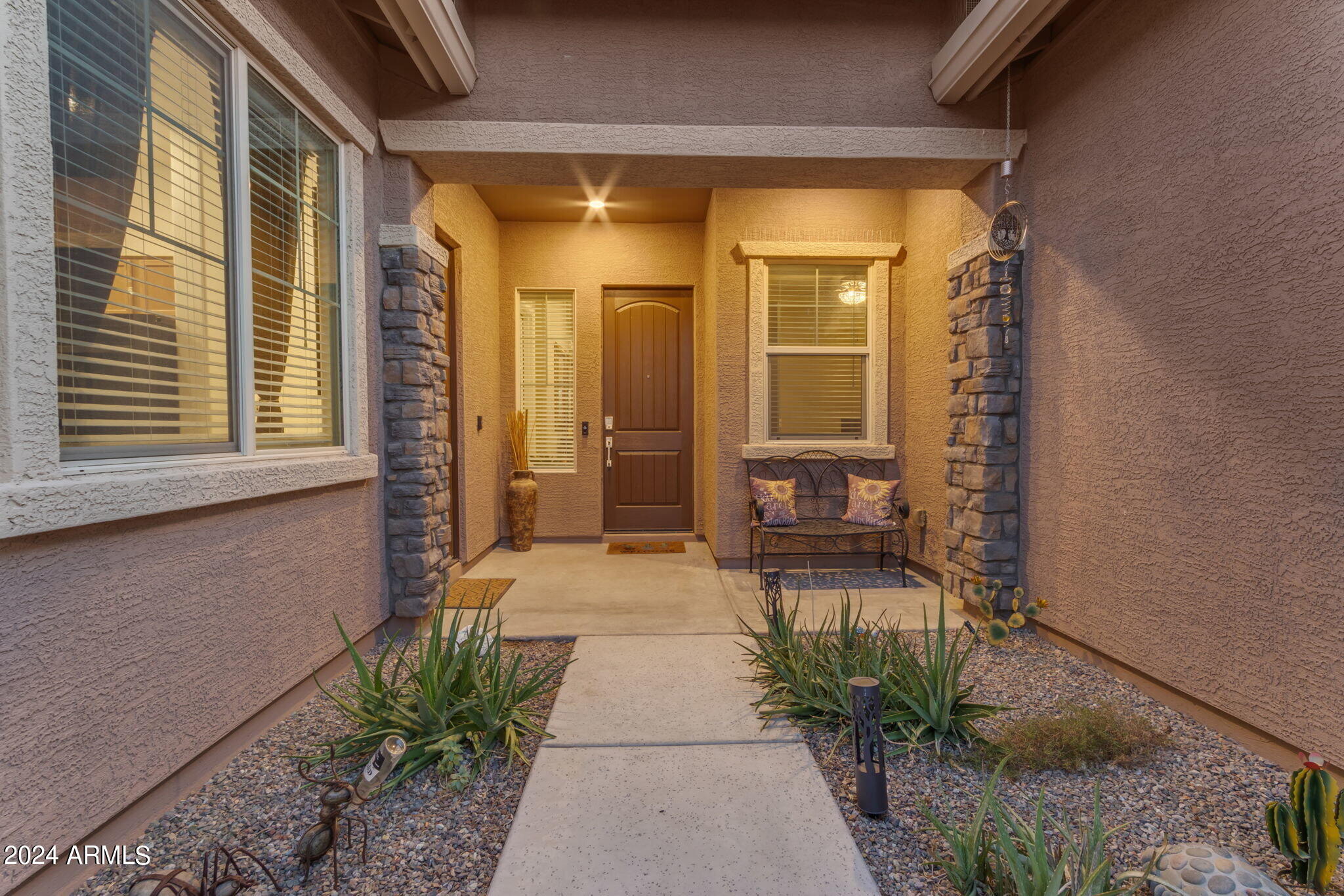 18531 W THISTLE LANDING Drive