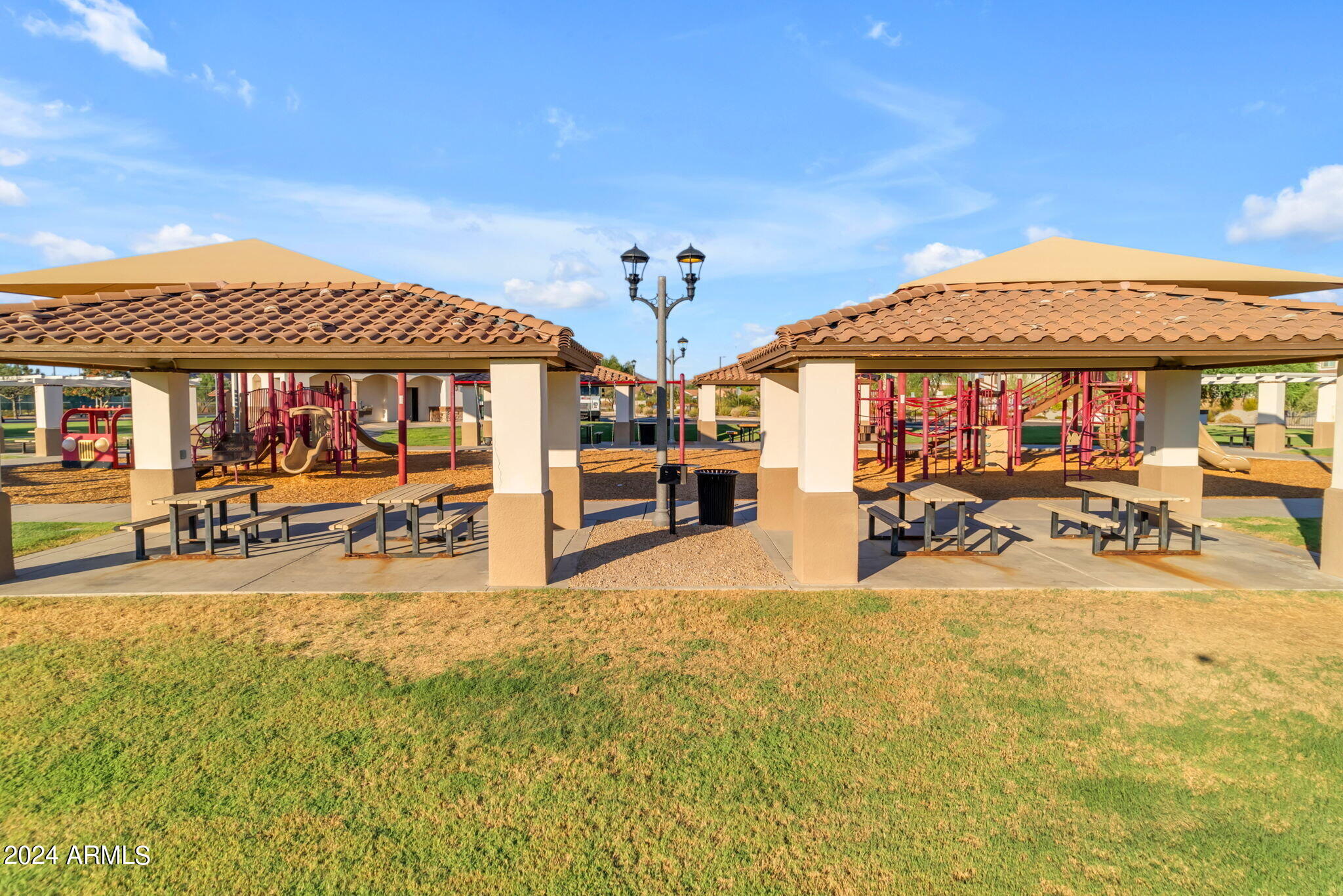 18531 W THISTLE LANDING Drive