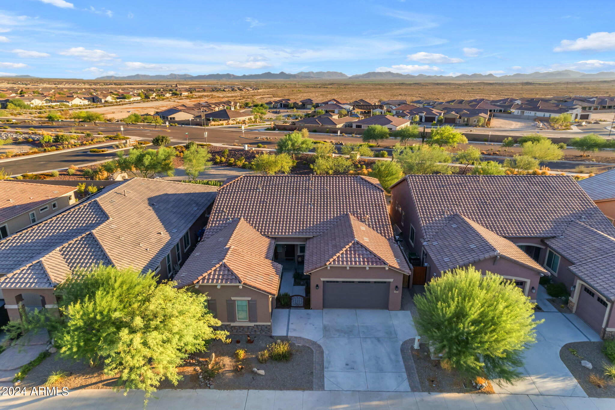 18531 W THISTLE LANDING Drive