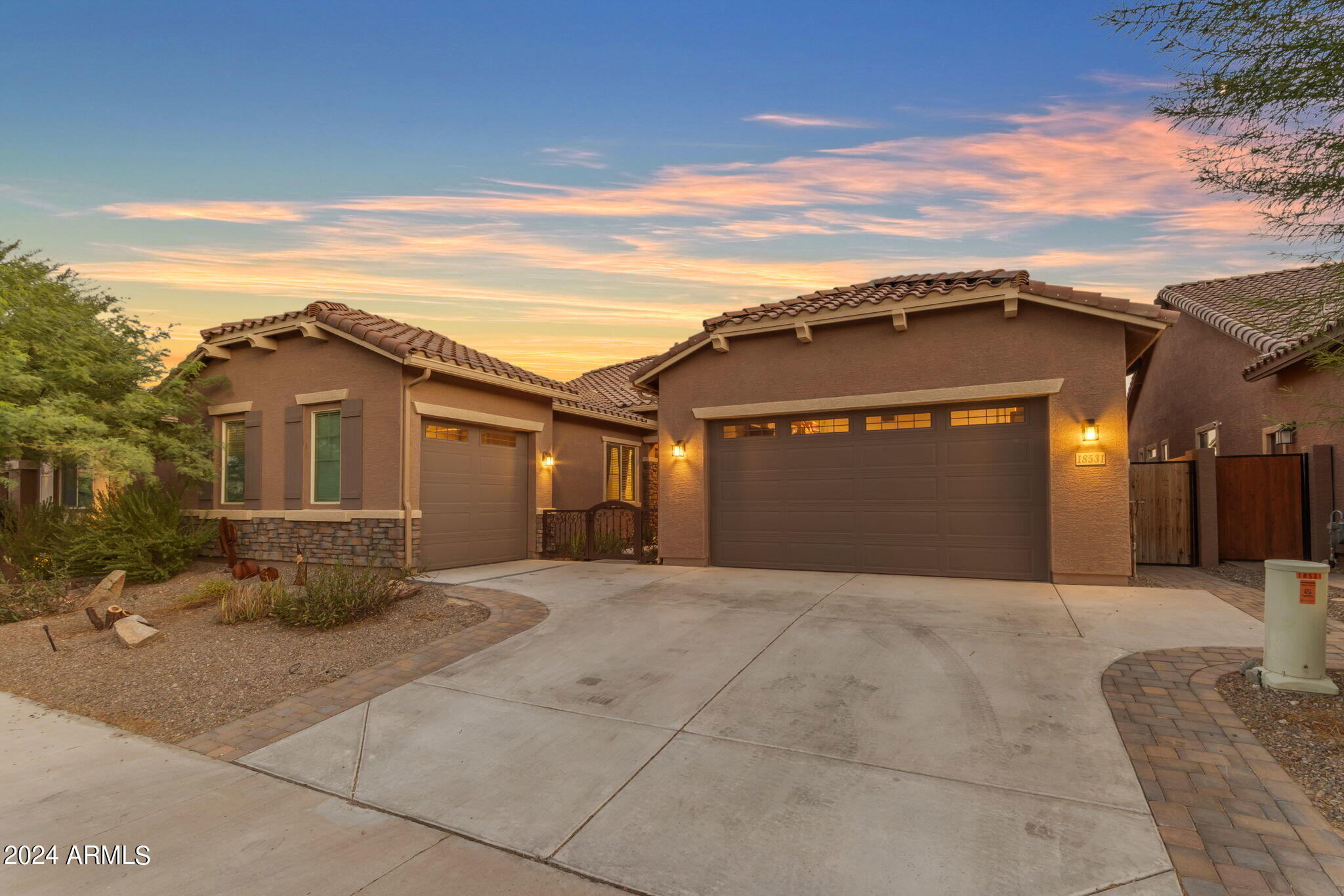 18531 W THISTLE LANDING Drive