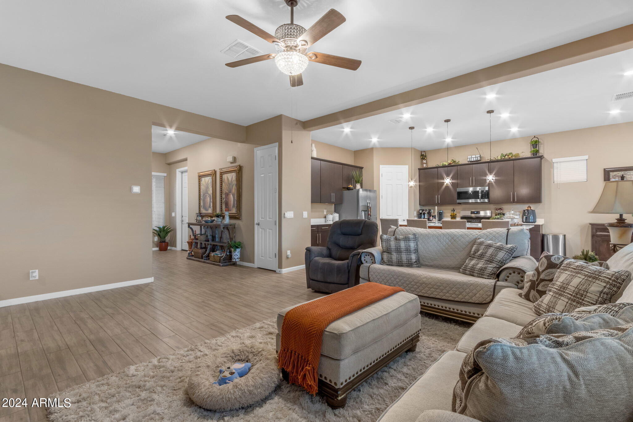 18531 W THISTLE LANDING Drive