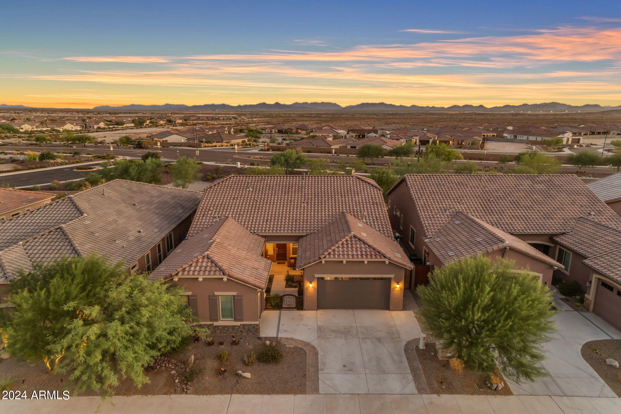 18531 W THISTLE LANDING Drive