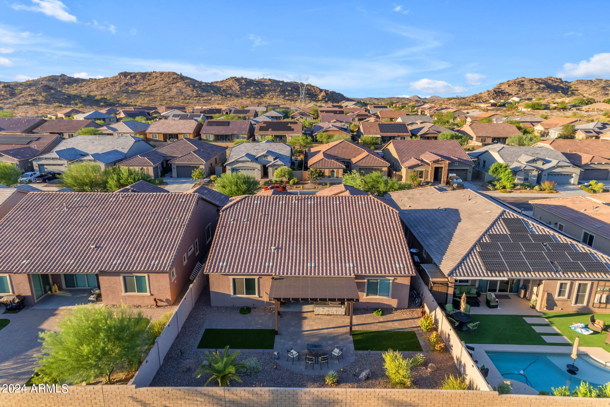 18531 W THISTLE LANDING Drive