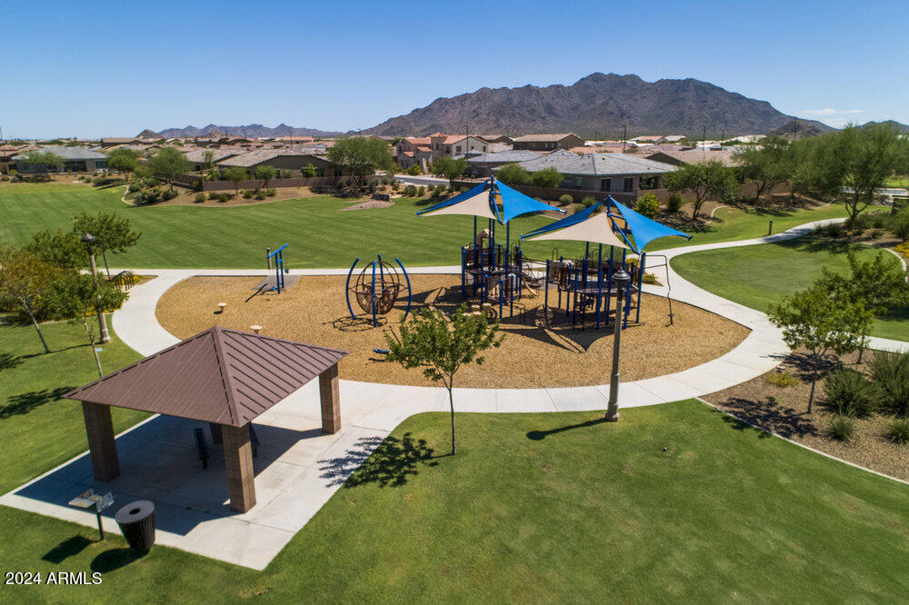 2327 E RUNAWAY BAY Place
