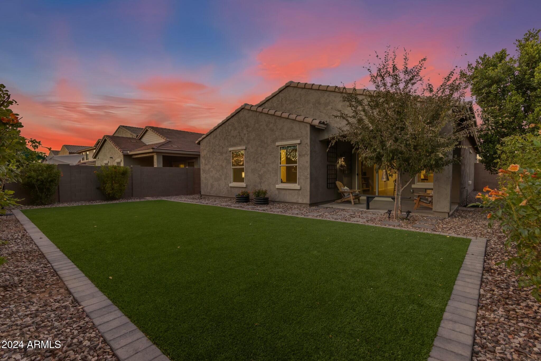 2327 E RUNAWAY BAY Place