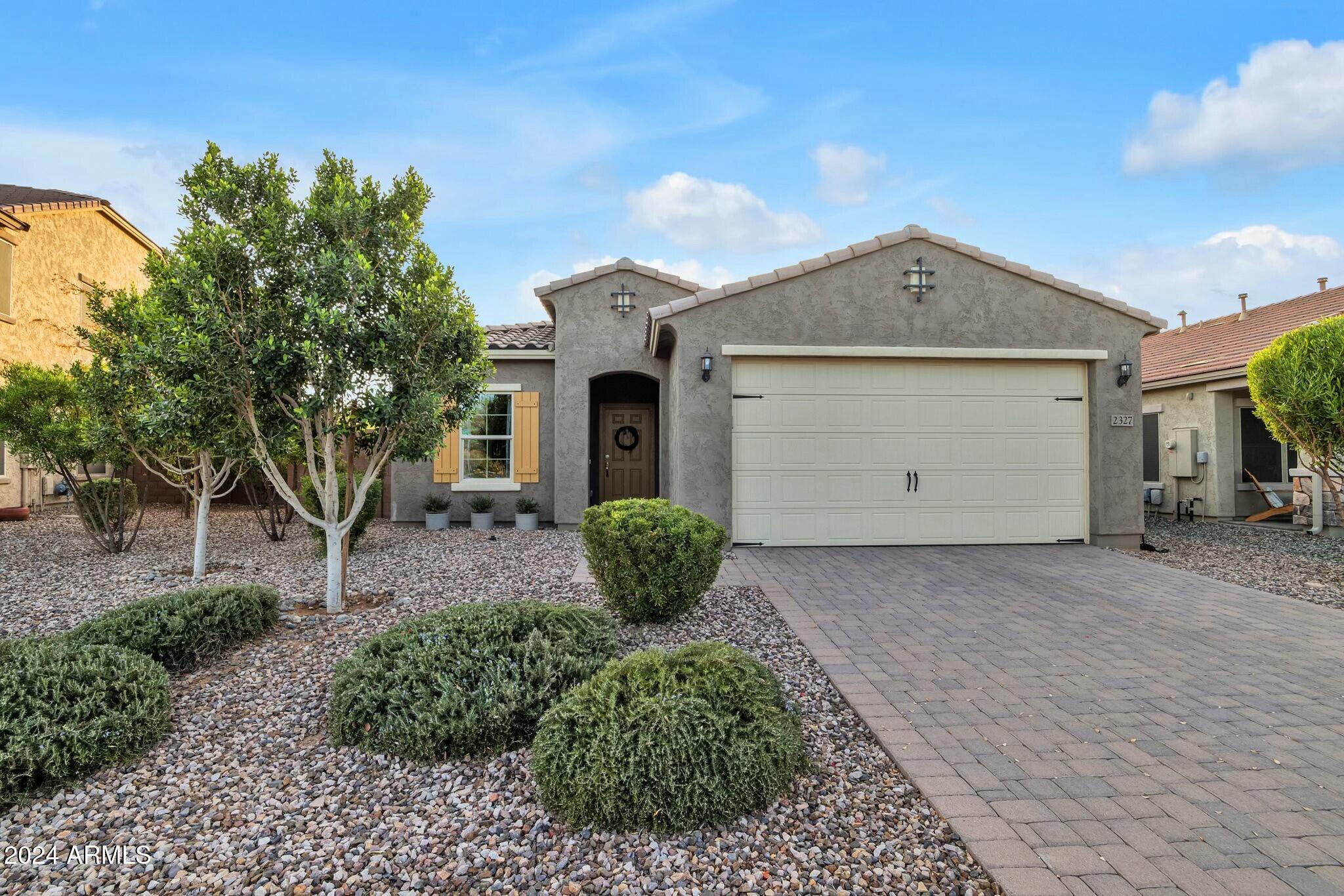 2327 E RUNAWAY BAY Place