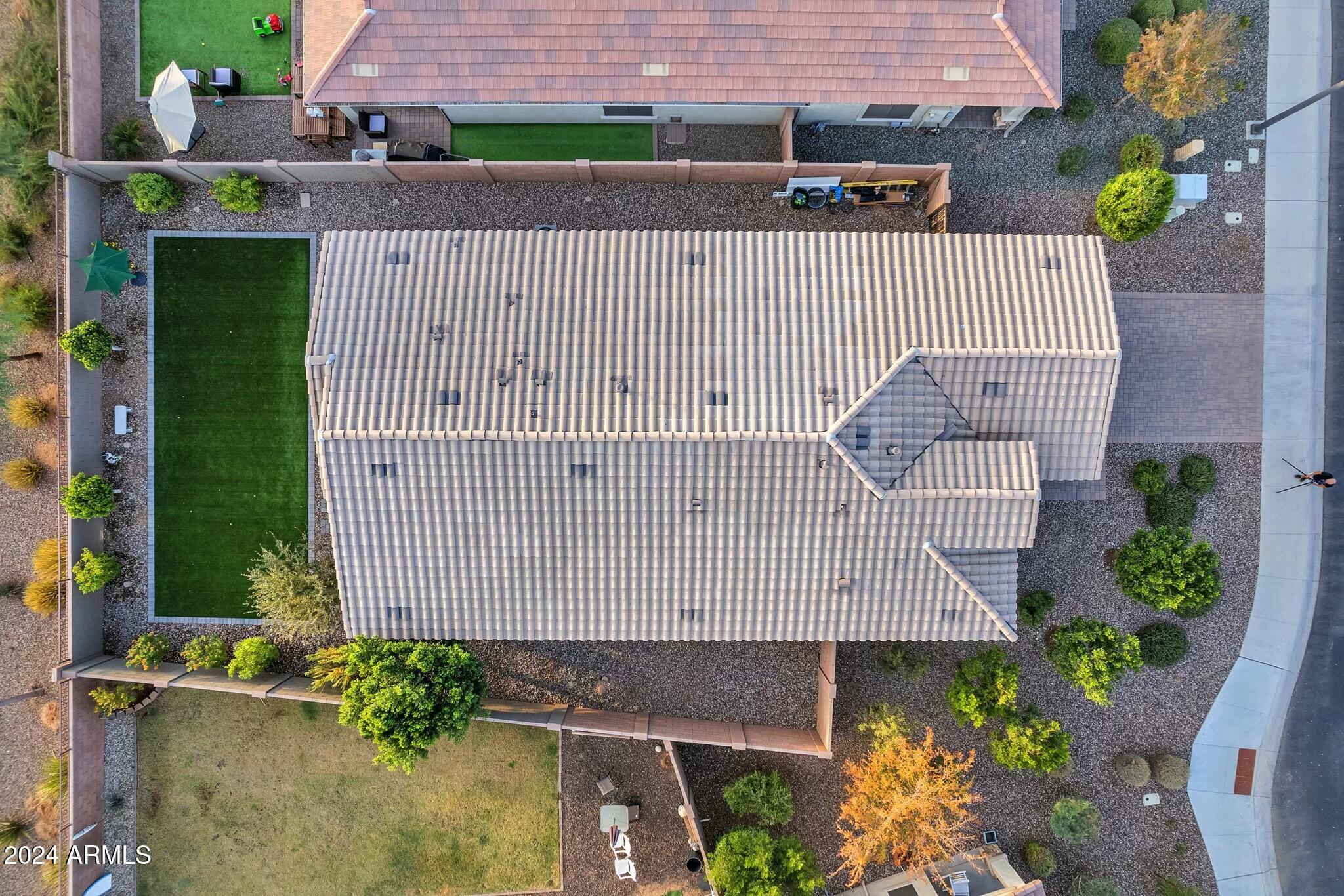 2327 E RUNAWAY BAY Place