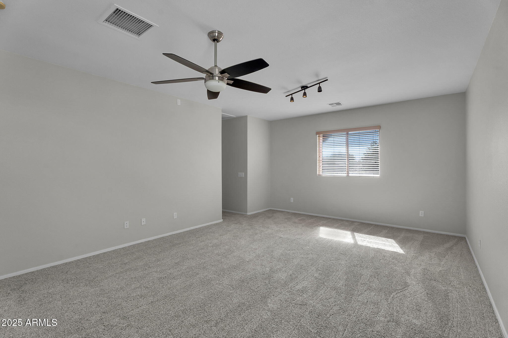 1036 E OAK Road