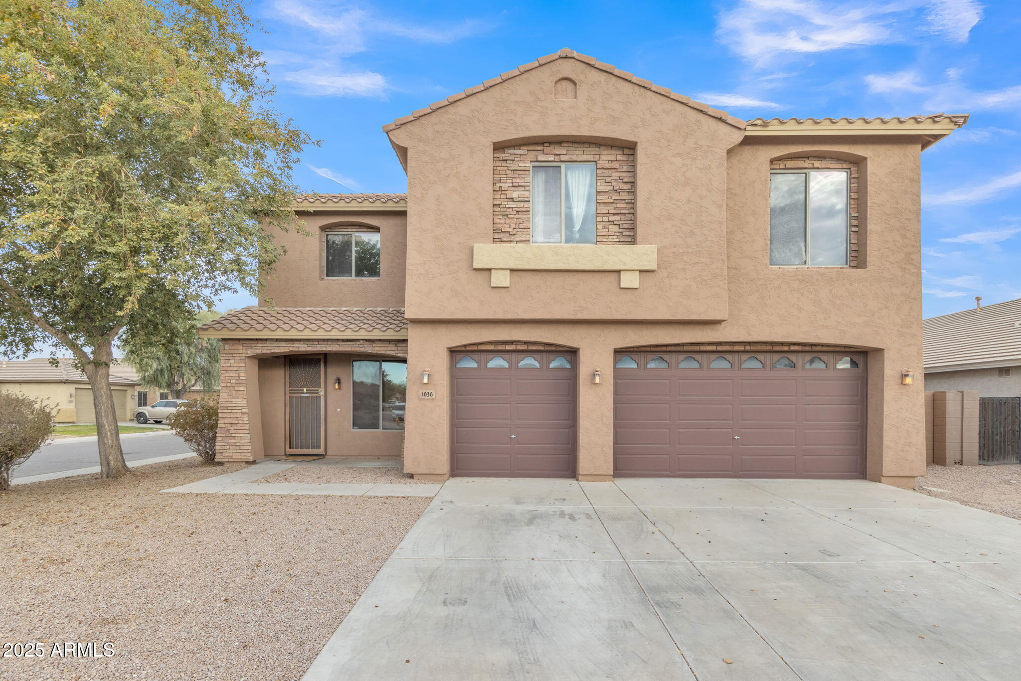 1036 E OAK Road