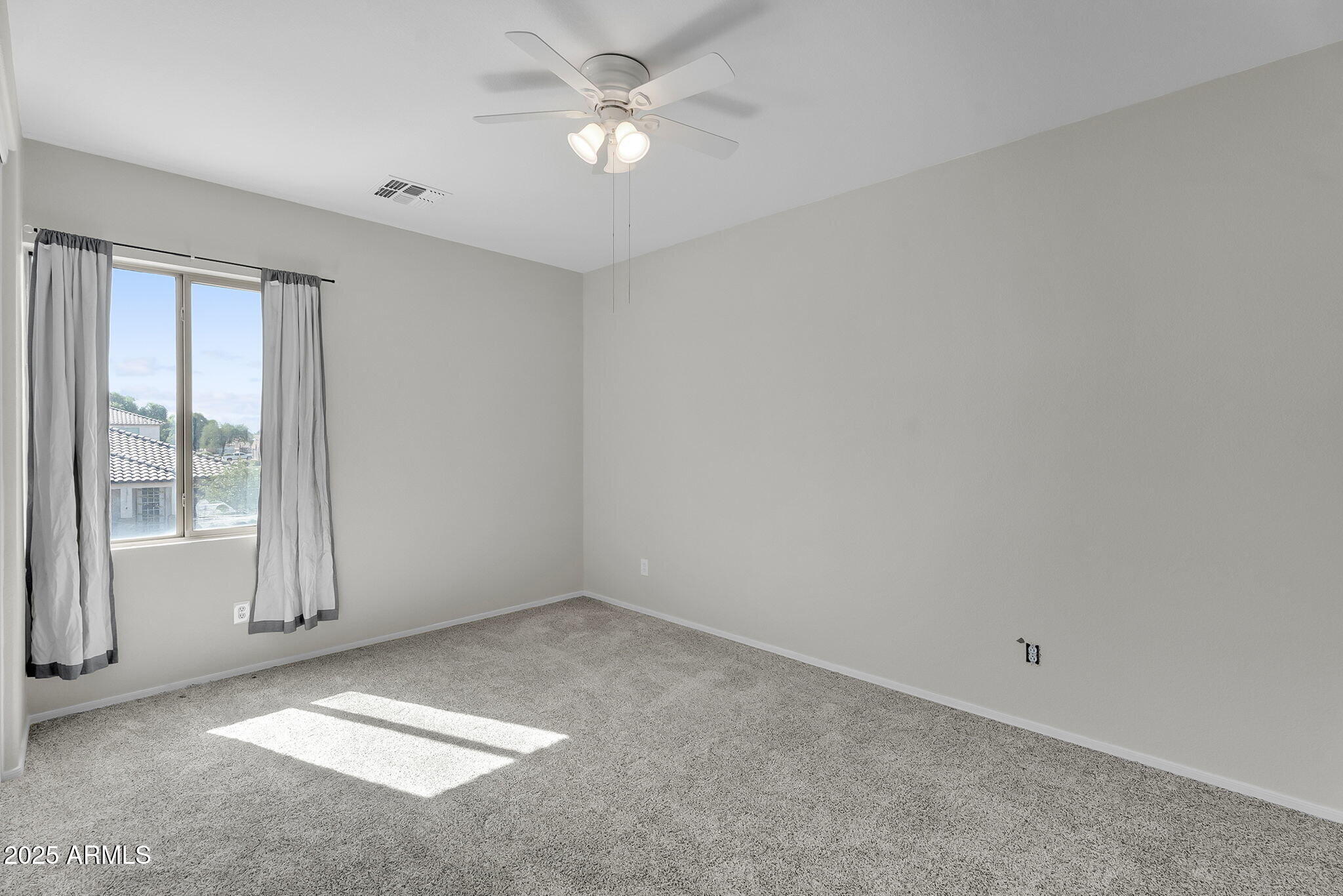 1036 E OAK Road