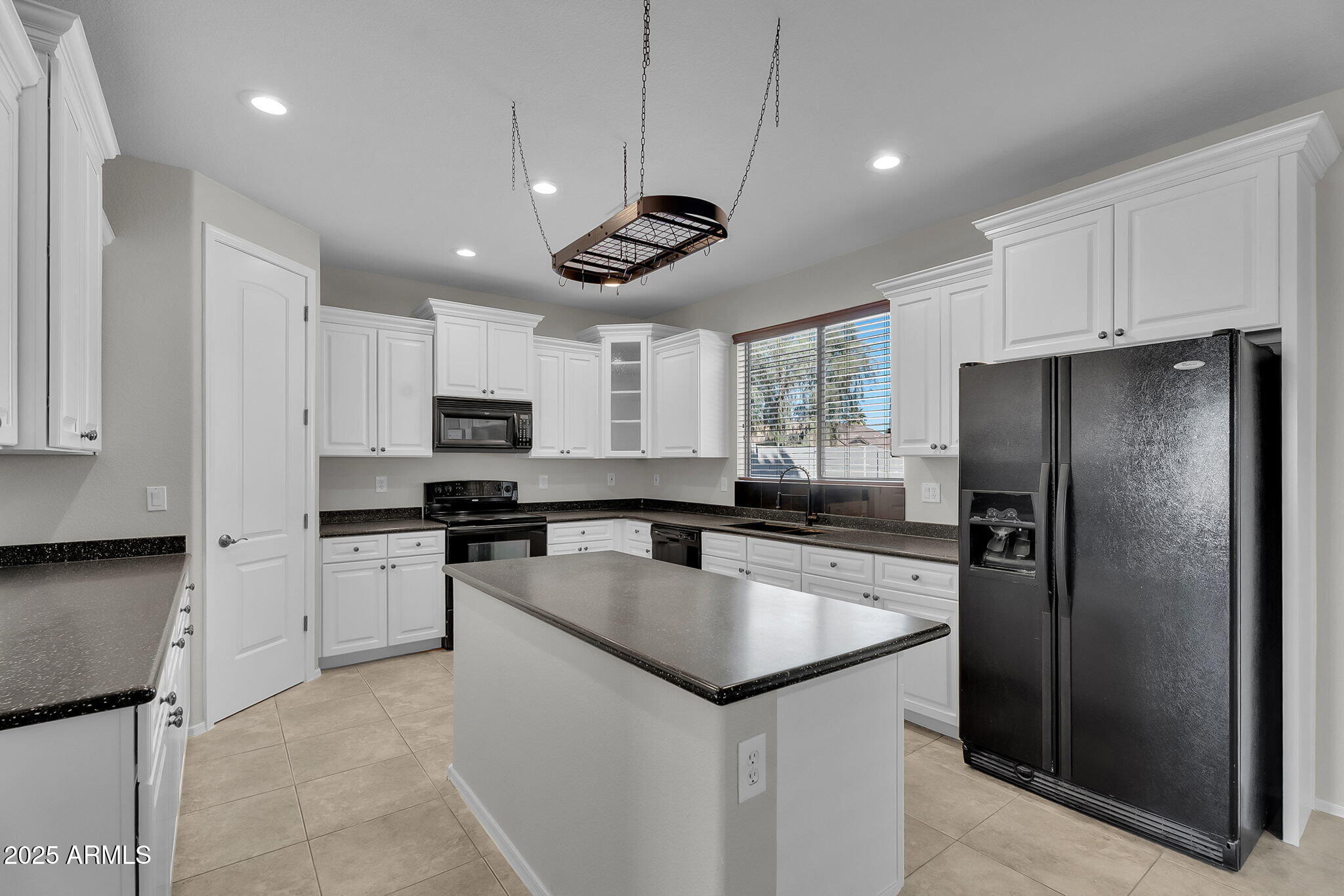 1036 E OAK Road
