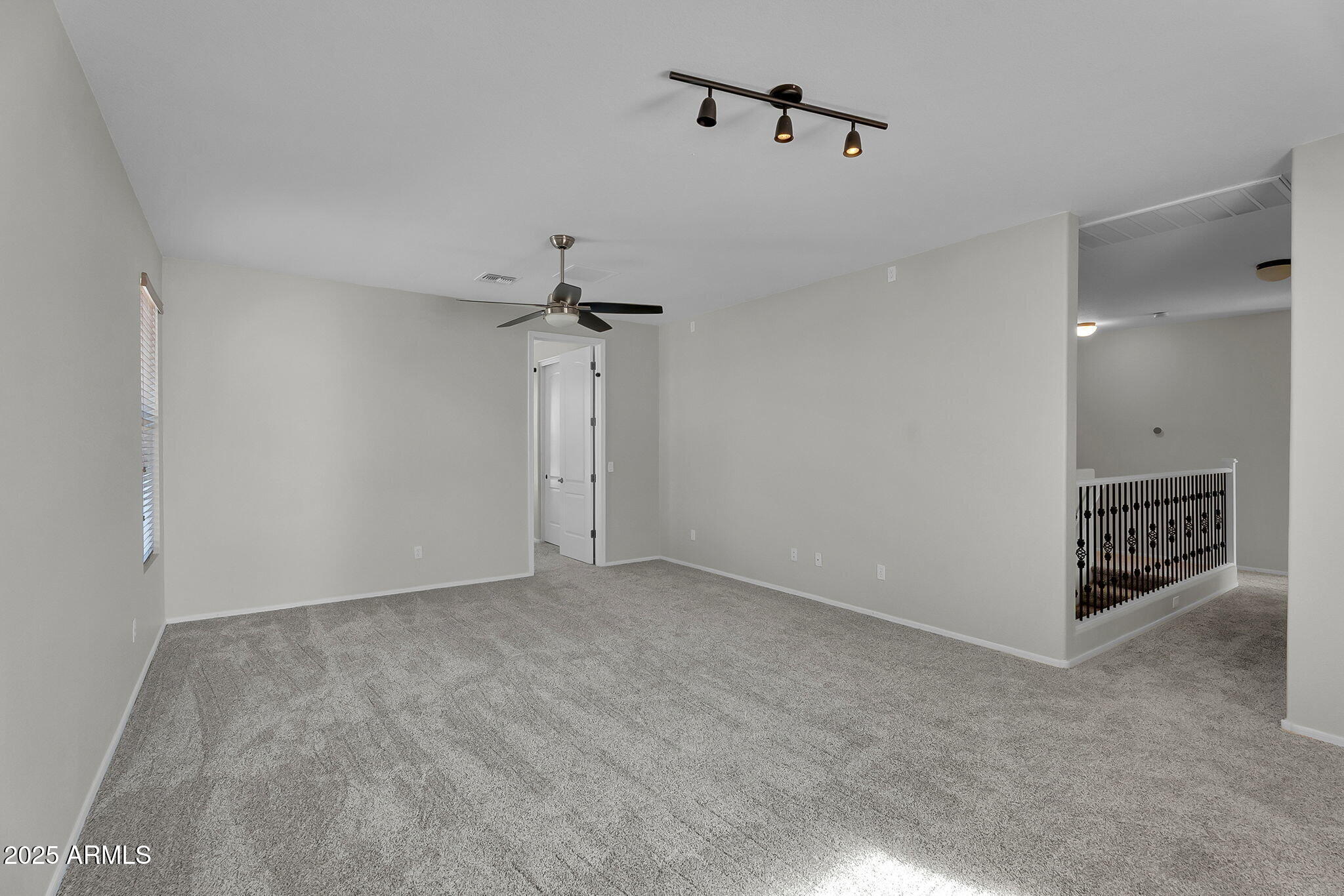 1036 E OAK Road