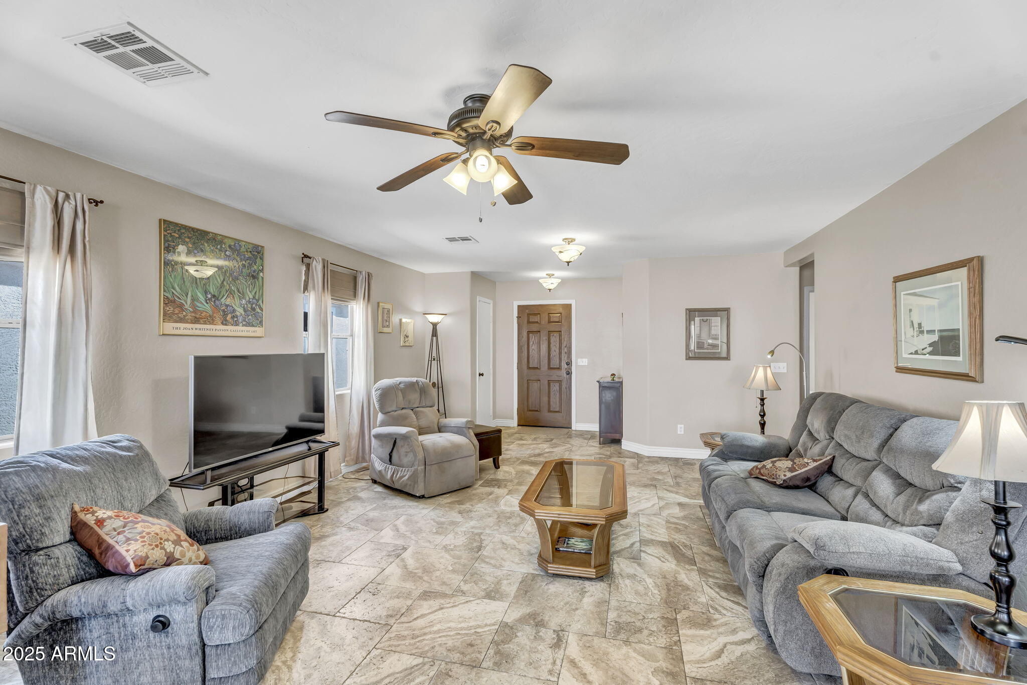 1992 E SHETLAND Drive