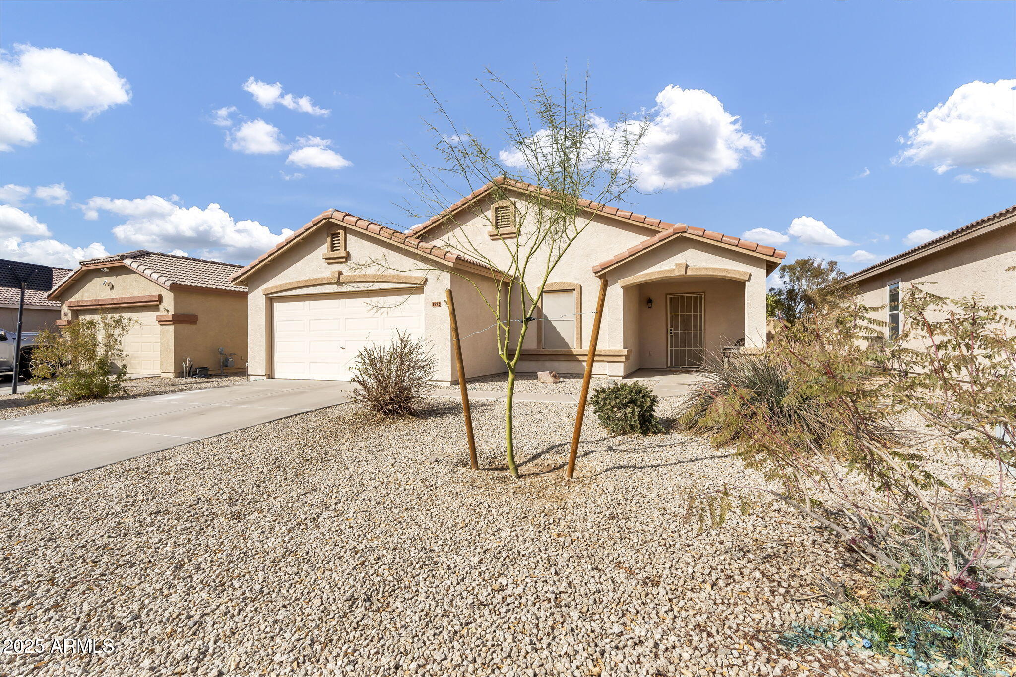 1992 E SHETLAND Drive