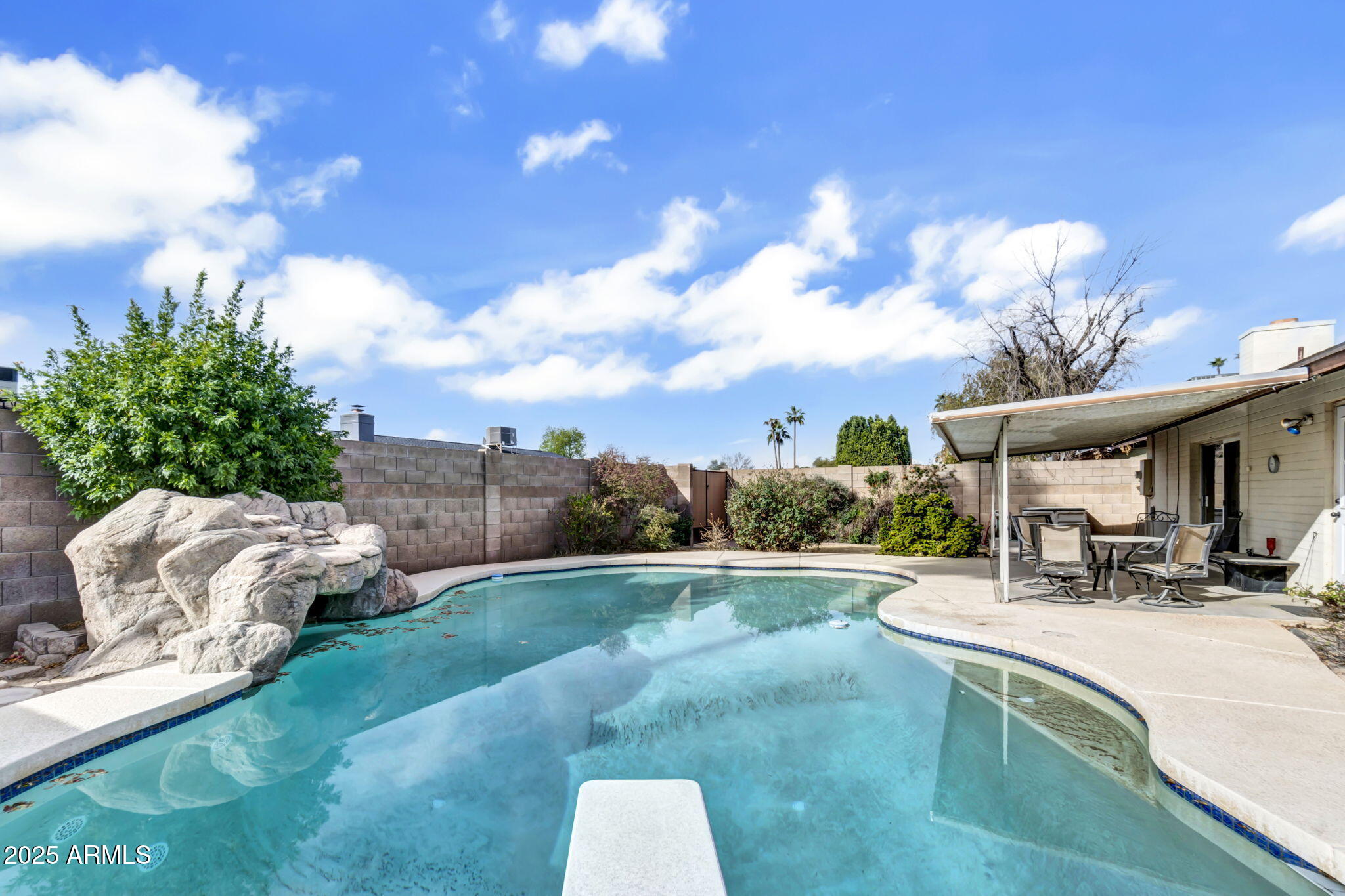 2123 E RADCLIFFE Drive