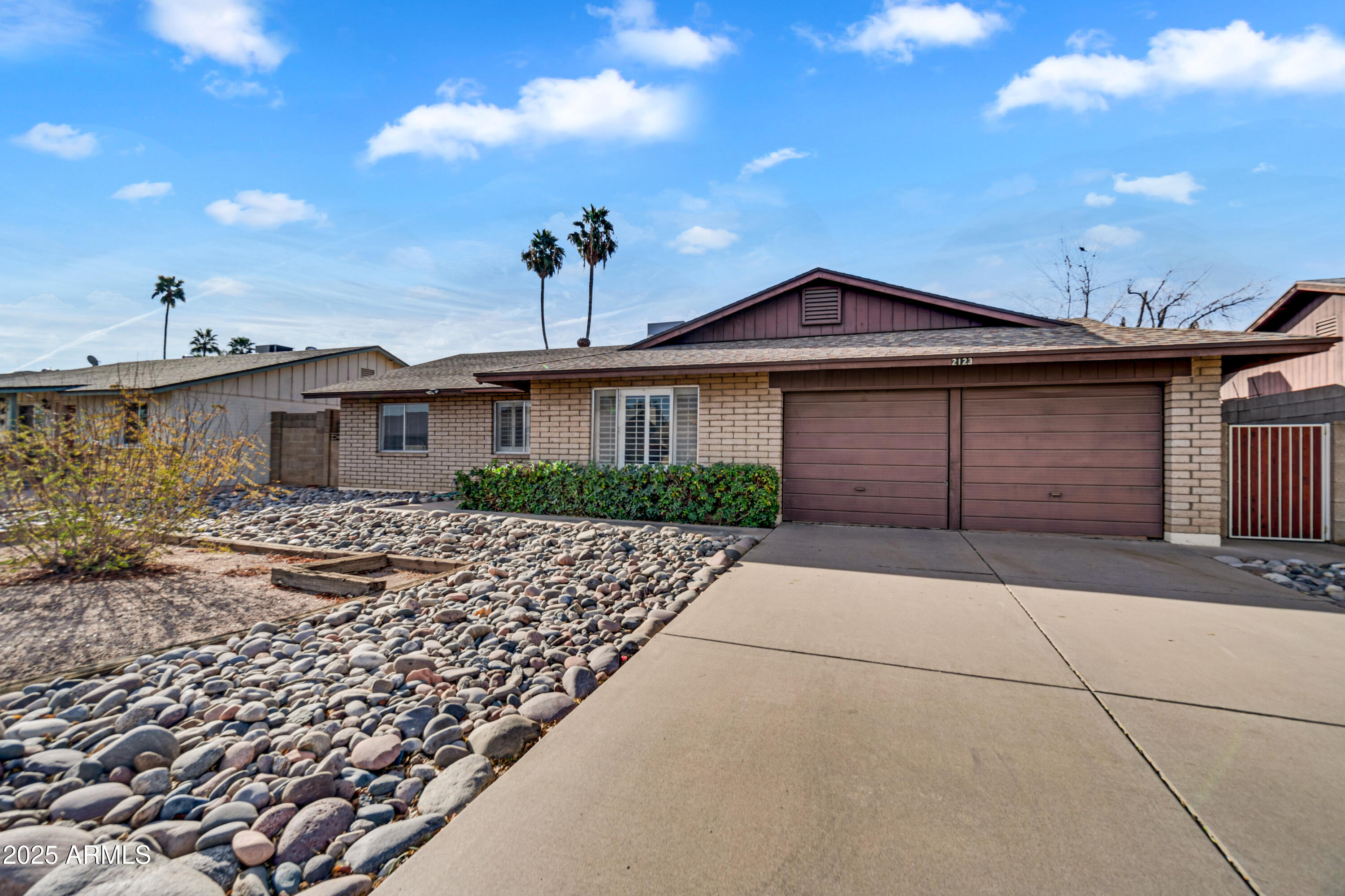 2123 E RADCLIFFE Drive