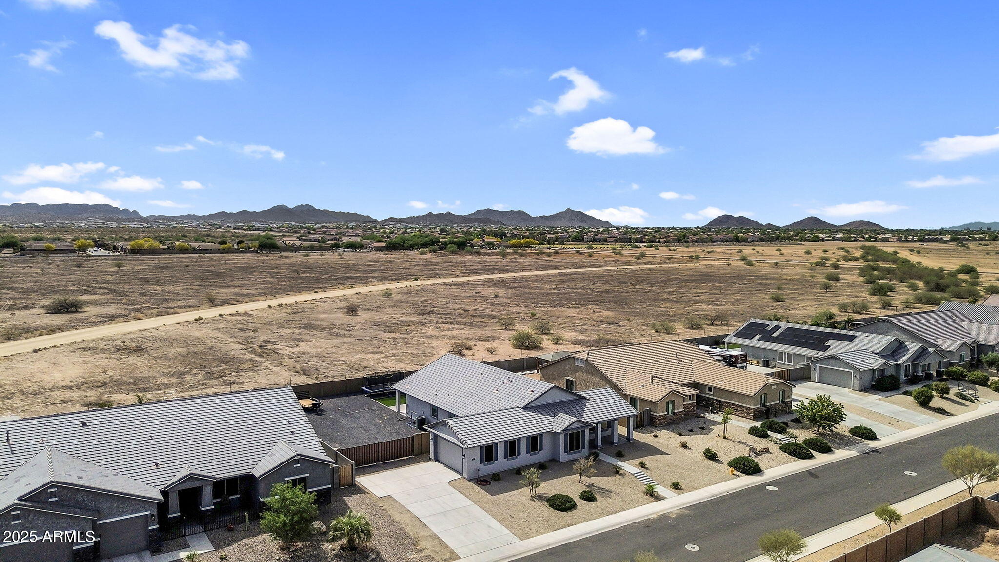 27550 N SILVERLEAF Road