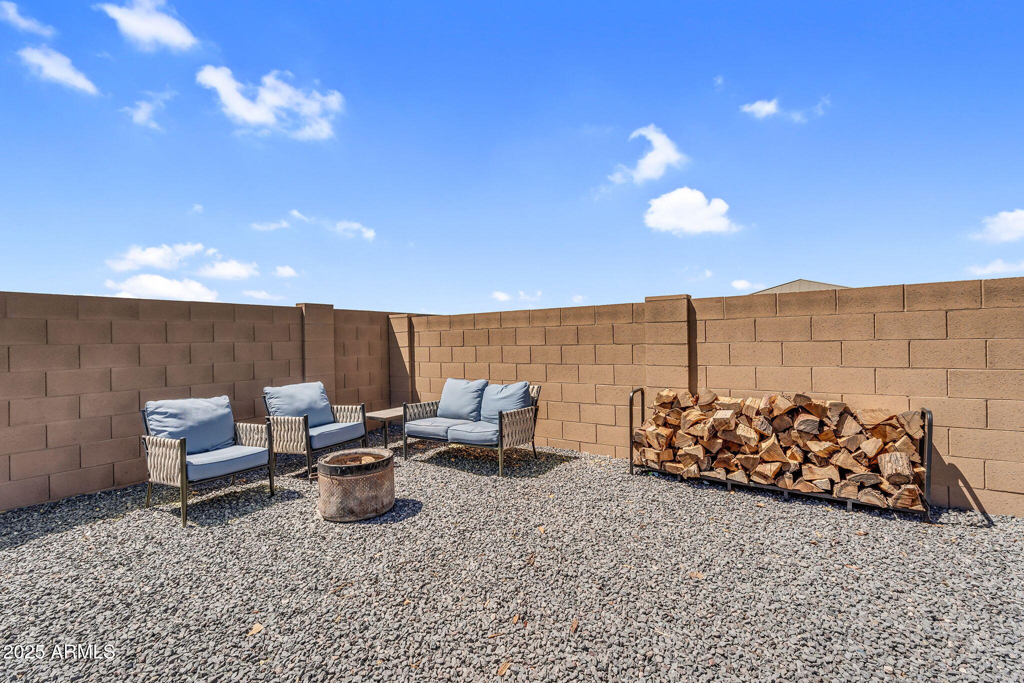 27550 N SILVERLEAF Road