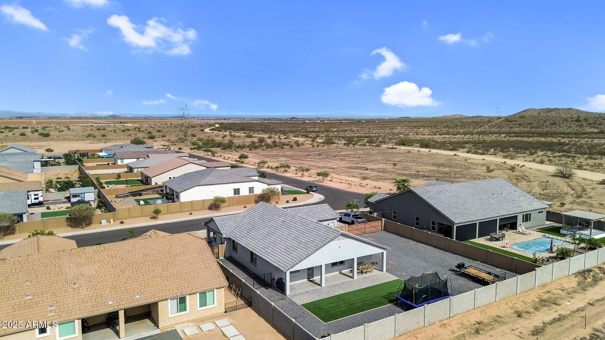 27550 N SILVERLEAF Road