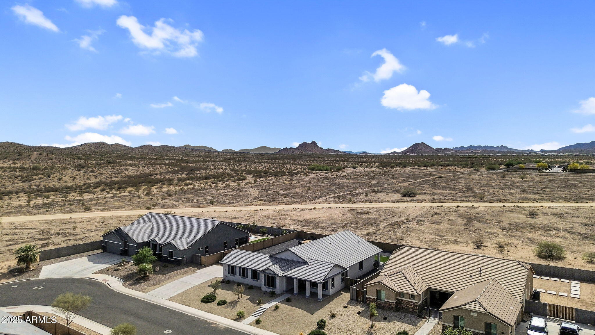 27550 N SILVERLEAF Road
