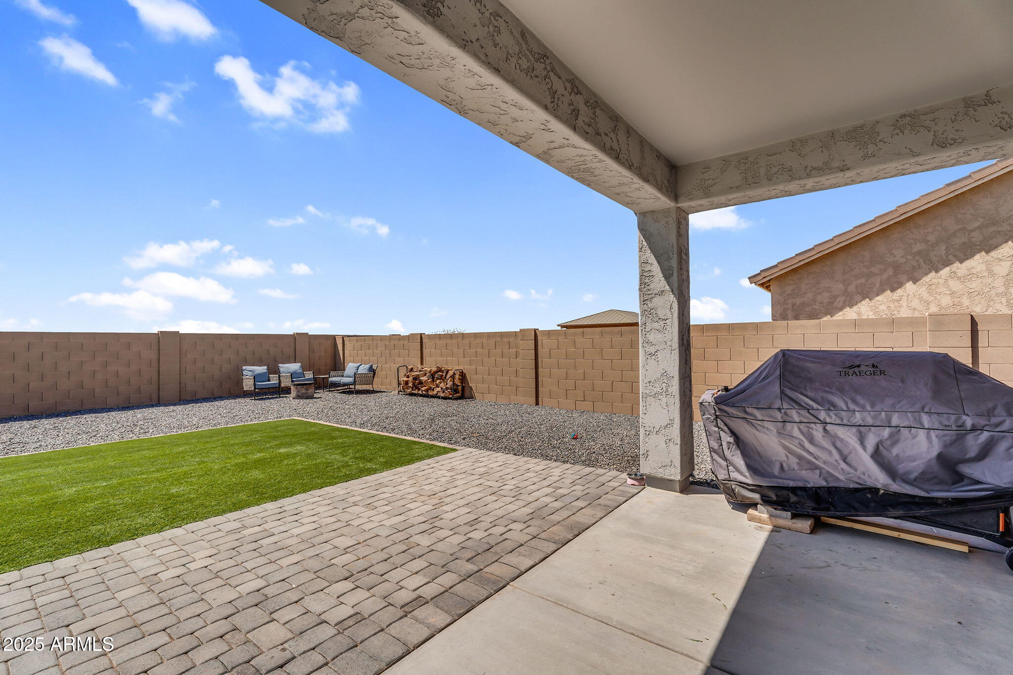 27550 N SILVERLEAF Road