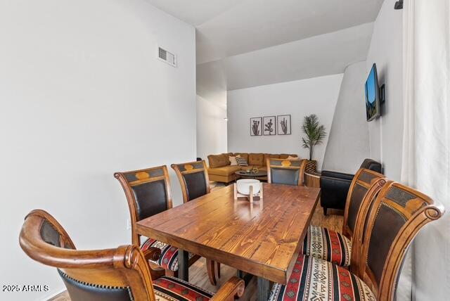 5343 W VOGEL Avenue