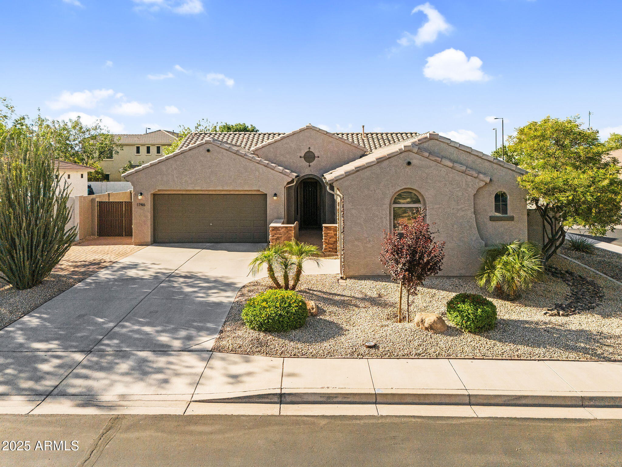 1746 E AZALEA Drive
